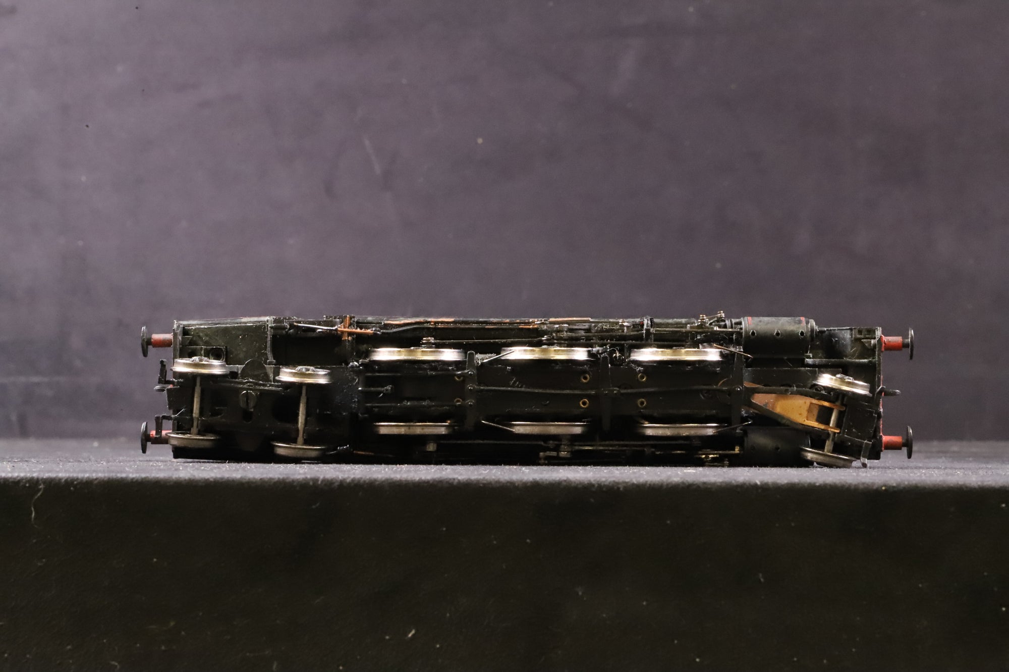 WORKSHOP Bachmann OO 32-350 Standard Class 4MT 80126 in Lined BR Black w/ Late Crests - Weathered