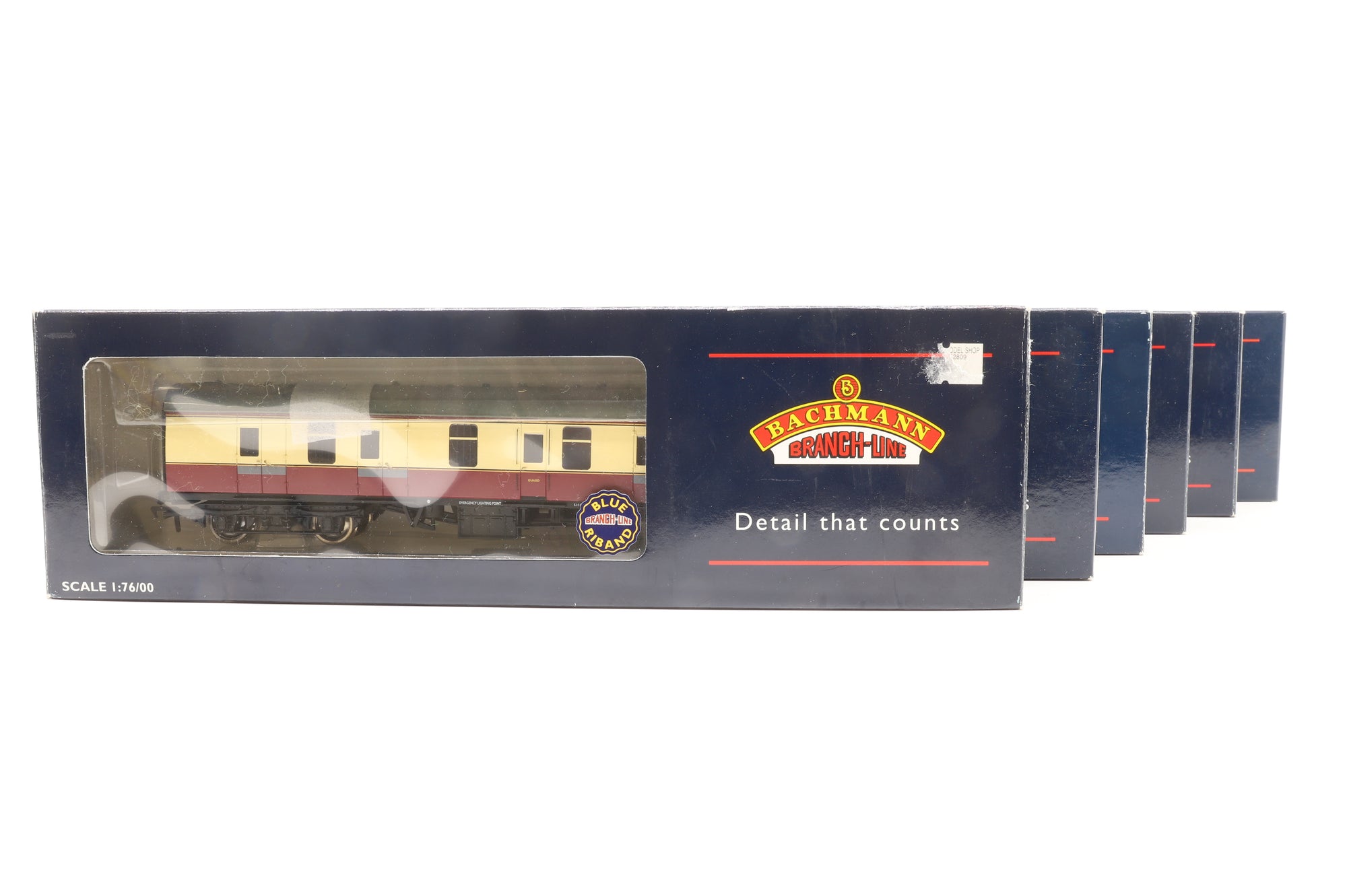 Bachmann OO Rake Of 6 BR Mk1 Crimson & Cream Coaches Inc 39-177, 39-027, 39-077A, 39-152, 39-227 & 39-252