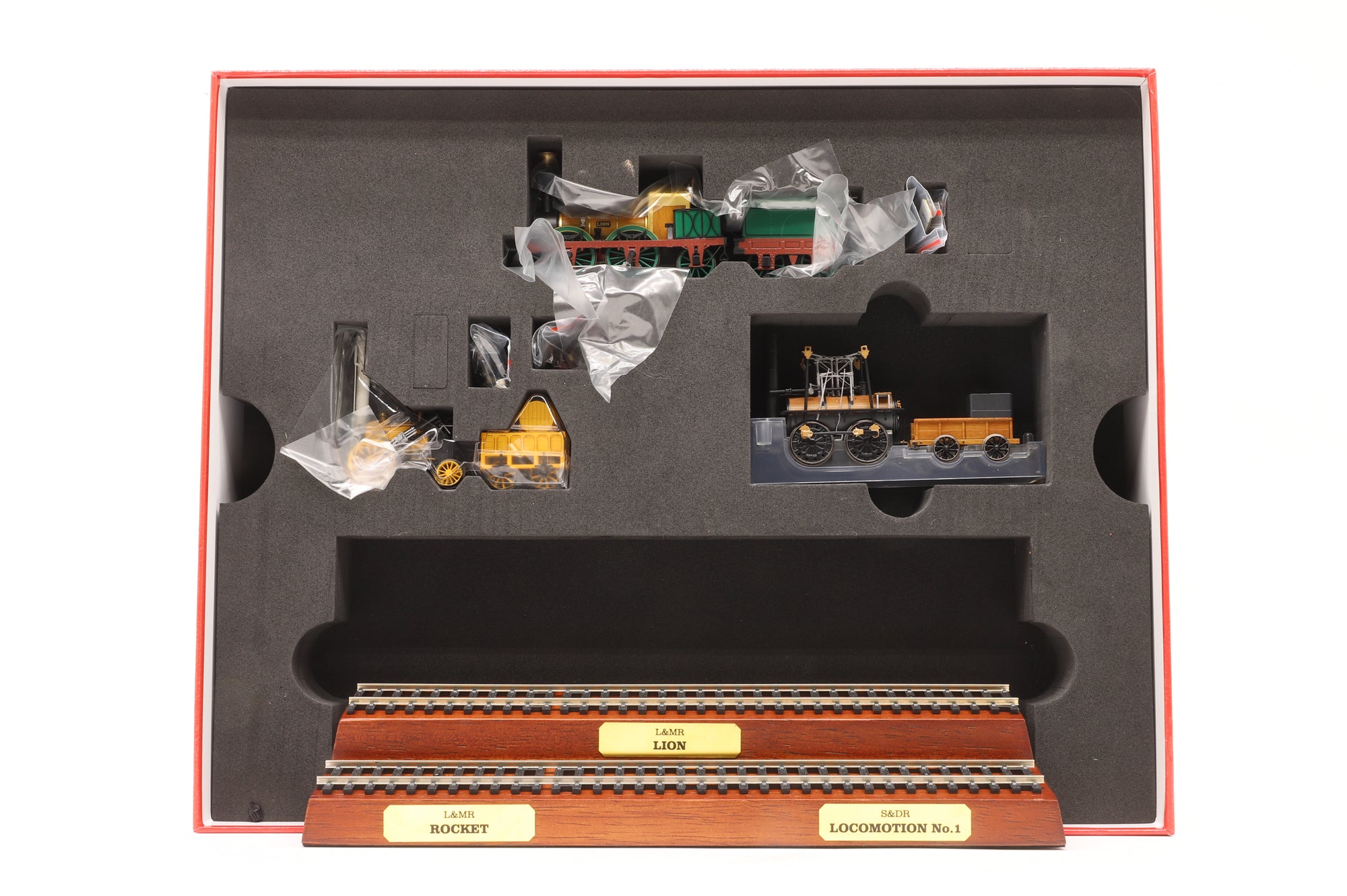 Hornby OO R30445 'Birth of the Railways' Train Pack Incl. 'Lion', 'Locomotion', and 'Rocket'