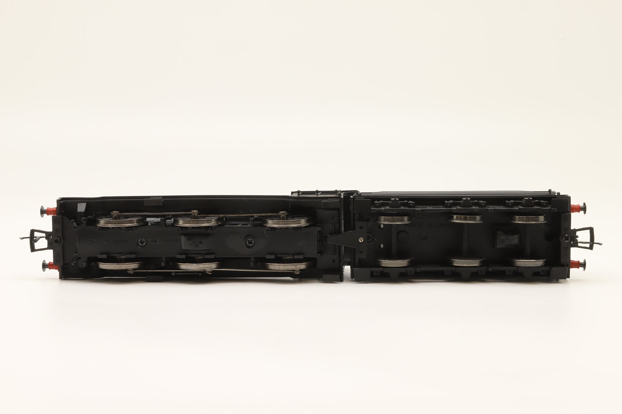 Bachmann OO 31-860 Class J39 '1469' LNER Stepped Tender