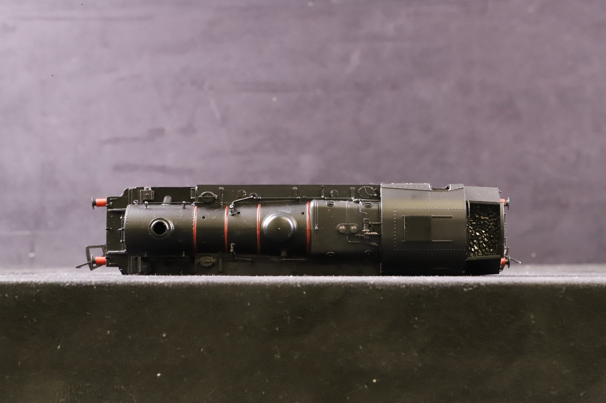 Bachmann OO 31-981 Standard 3MT 82021 in Lined BR Black w/ Early Crests