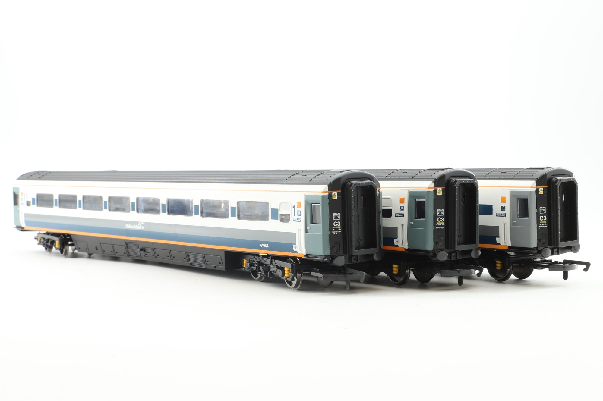 Hornby OO Rake Of 3 Mk3 Midland Mainline Inc. R4214, R4213 & R4247