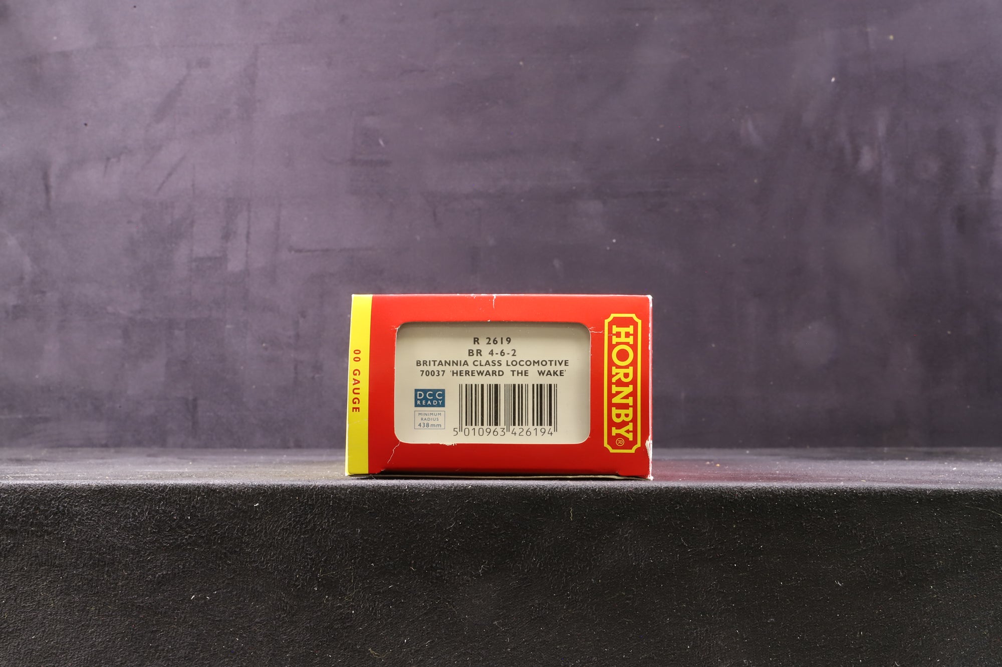 Hornby OO R2619 Britannia Class '70037' 'Hereward The Wake' BR Lined Green E/C