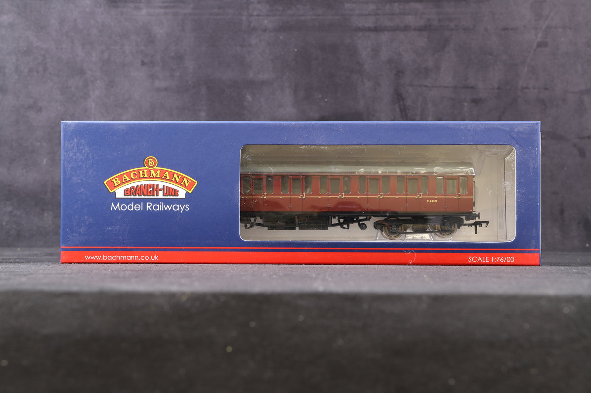 Bachmann OO Rake Of 4 MK1 Suburban BR Lined Maroon Coaches With Passengers Inc. 34-700C, 34-630B, 34-604C &amp; 34-630A