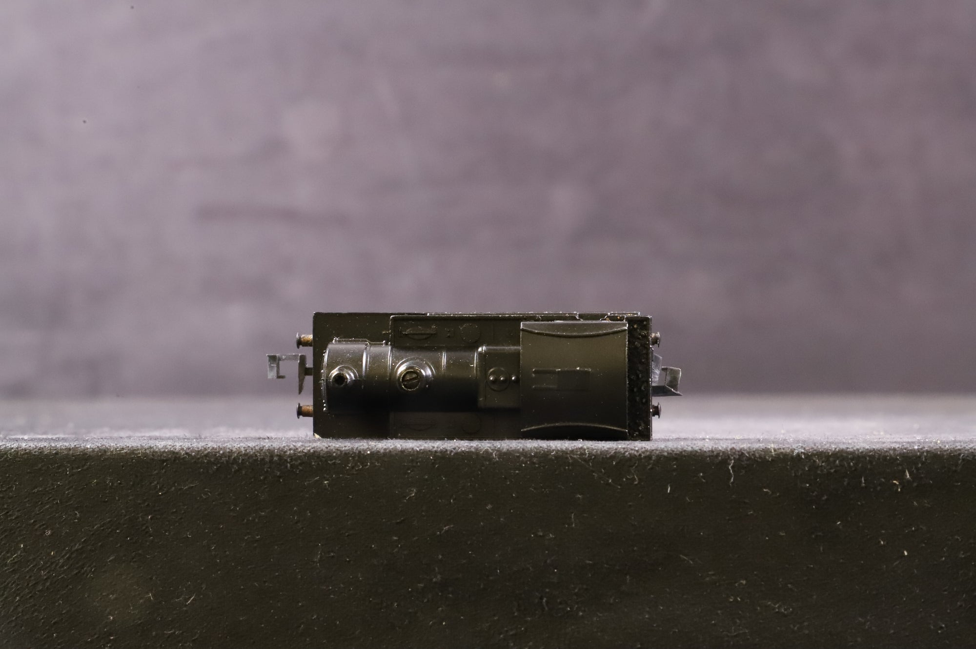 Hornby Minitrix N Gauge 201 Class 2F Dock Tank No.47160 in BR Black w/ Late Crests