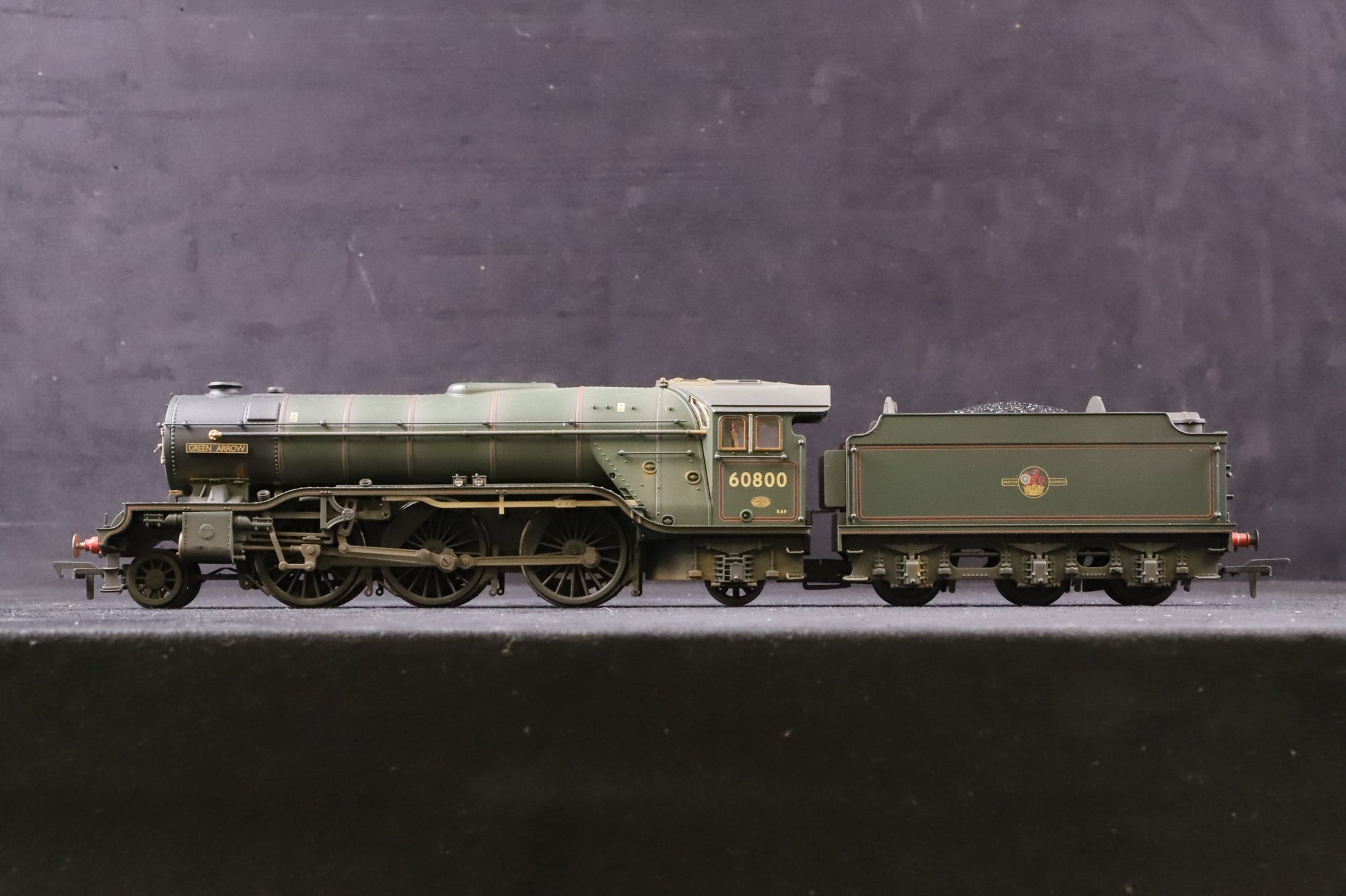 Bachmann OO 35-201 LNER Class V2 '60800' 'Green Arrow' BR Lined Green L/C Weathered DCC Sound