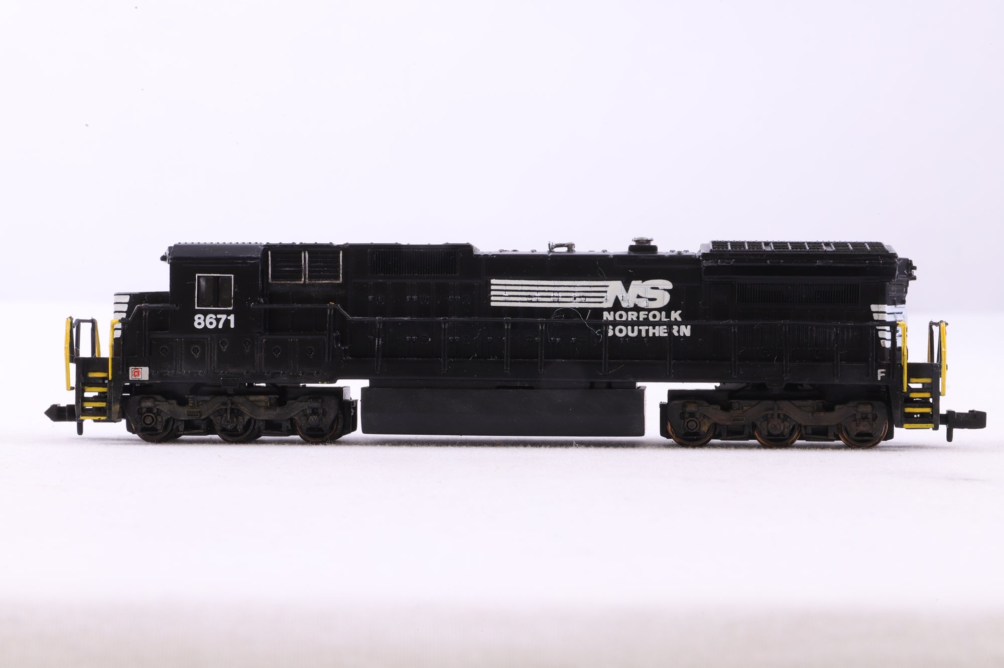Spectrum N GE Dash 8-40C Norfolk Southern '8671'
