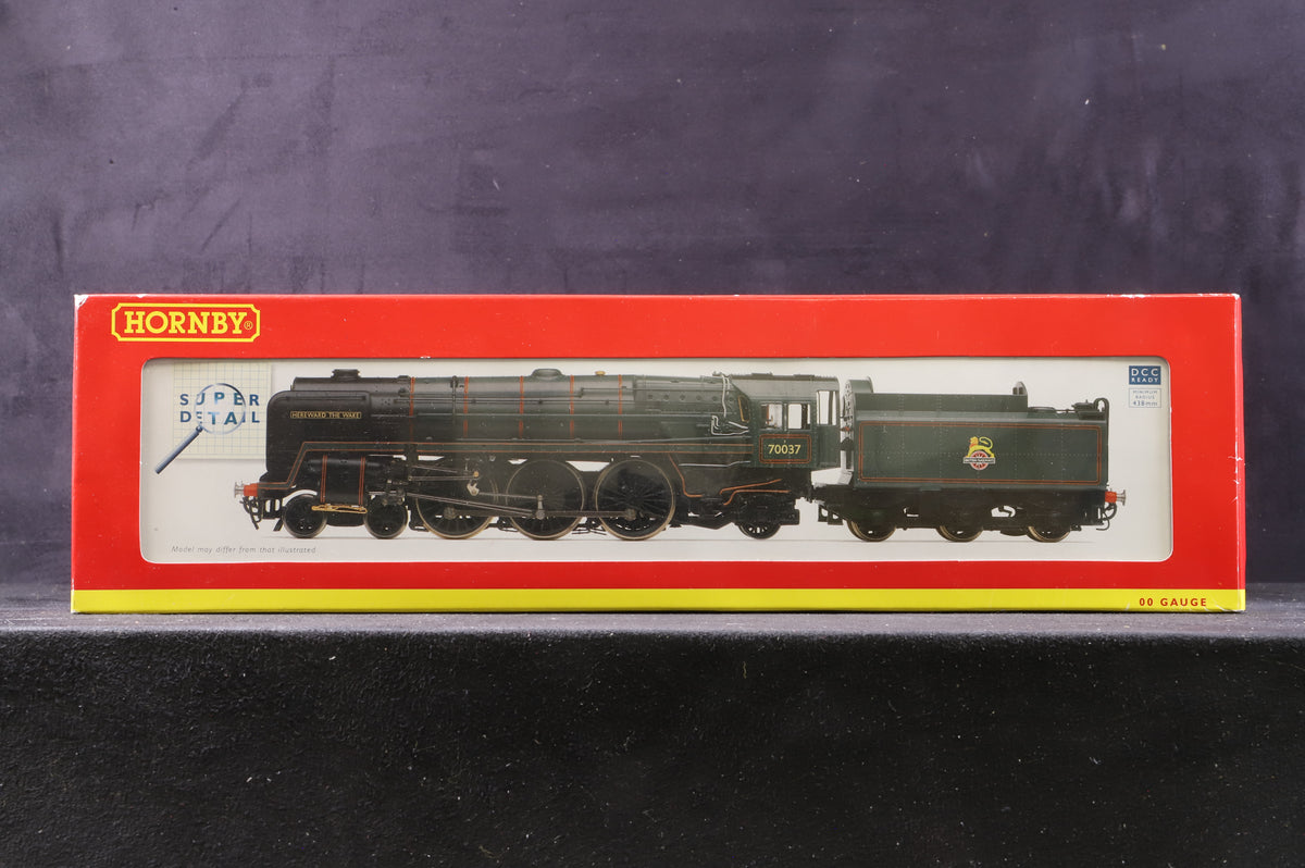 Hornby OO R2619 Britannia Class &#39;70037&#39; &#39;Hereward The Wake&#39; BR Lined Green E/C