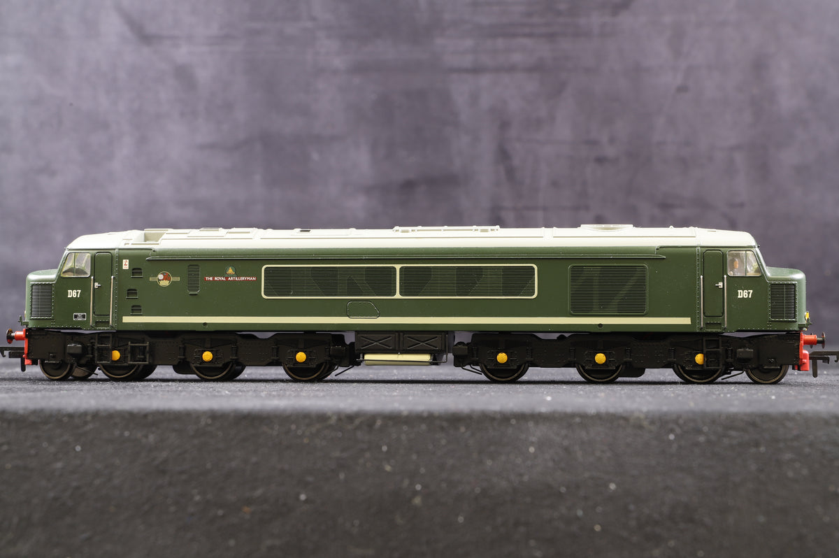 Bachmann OO 32-675 Class 45 Diesel &#39;D67&#39; &#39;The Royal Artilleryman&#39; BR Green