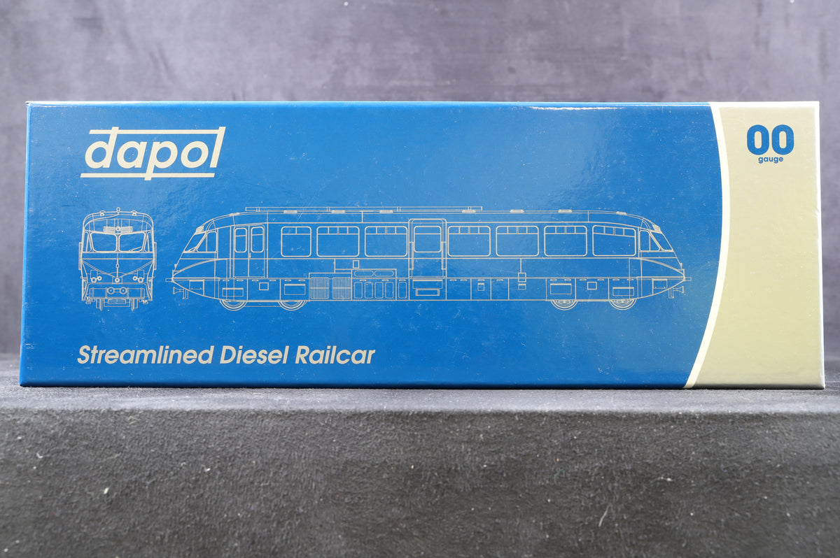 Dapol OO 4D-011-002 Streamlined Railcar &#39;W10&#39; BR Lined Chocolate &amp; Cream