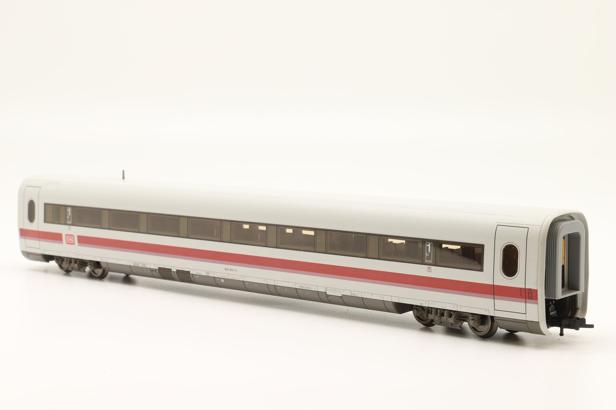 Fleischmann HO Rake Of 5 DB ICE Coaches Inc. 4441, 4454, 4443, 4445 & 4442