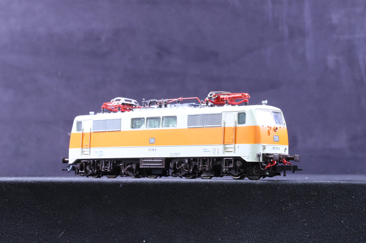 Roco HO 43414 BR111 DB Cream and Orange