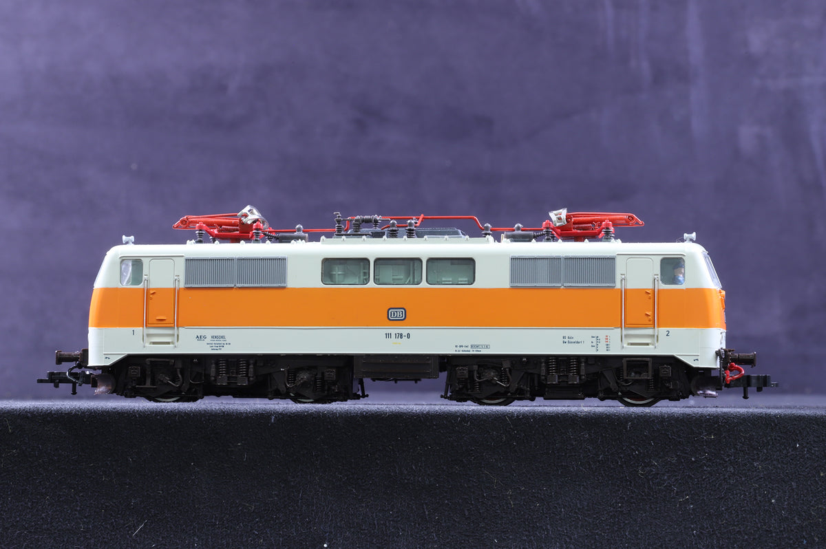 Roco HO 43414 BR111 DB Cream and Orange