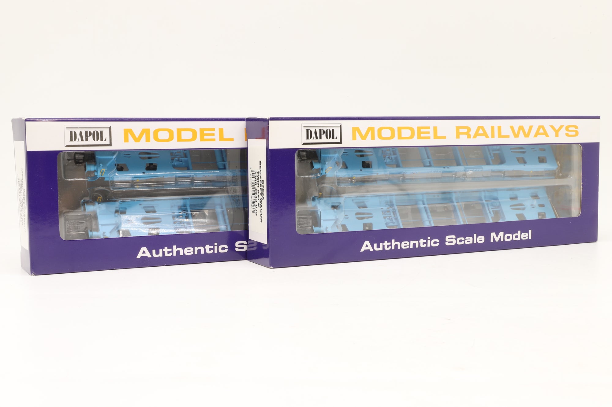 Dapol OO Rake Of 2 Megafret Twin Pack Wagons Inc. B782A & B782C
