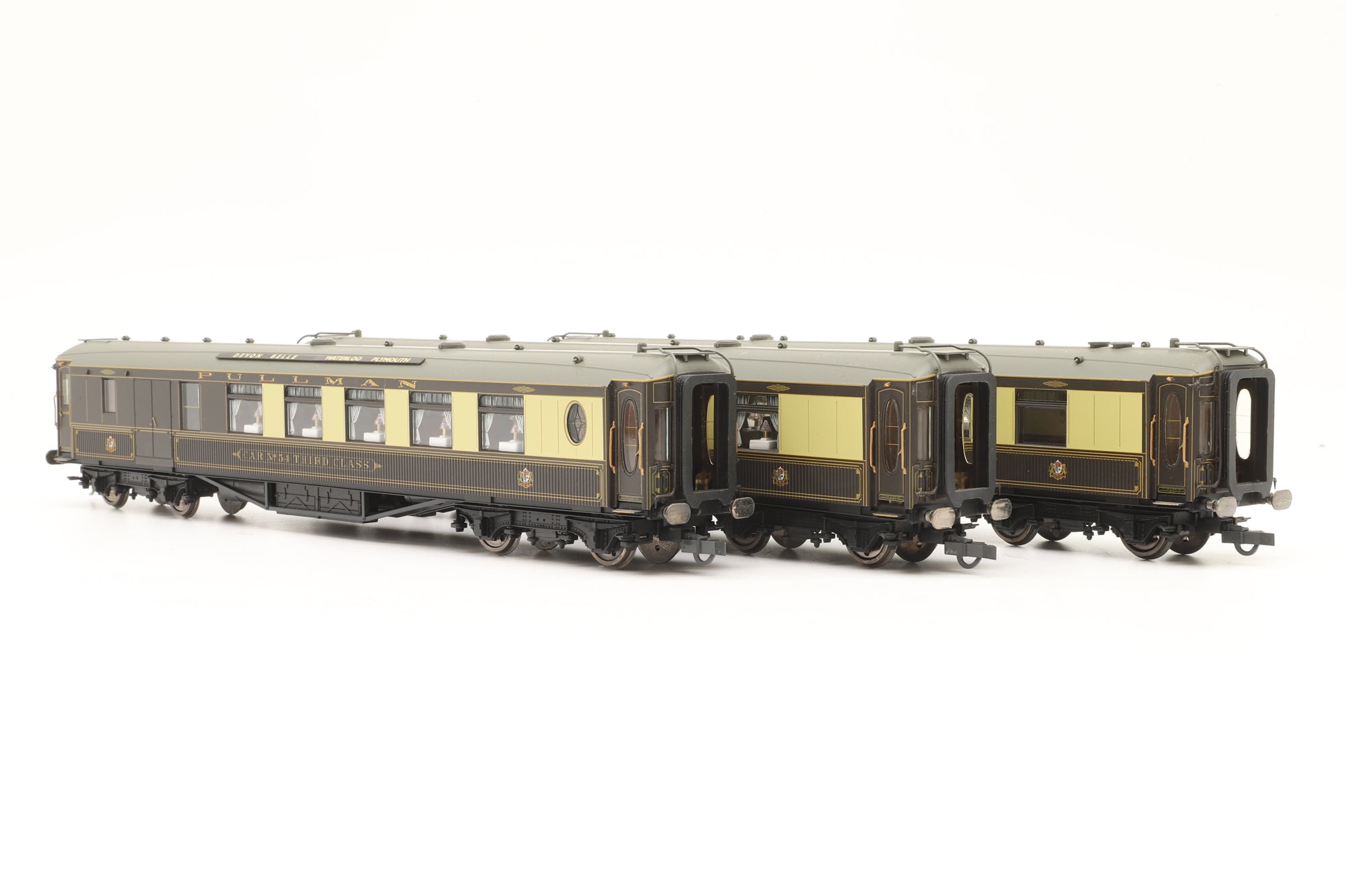 Hornby OO Rake of 3 Devon Belle Pullman Cars