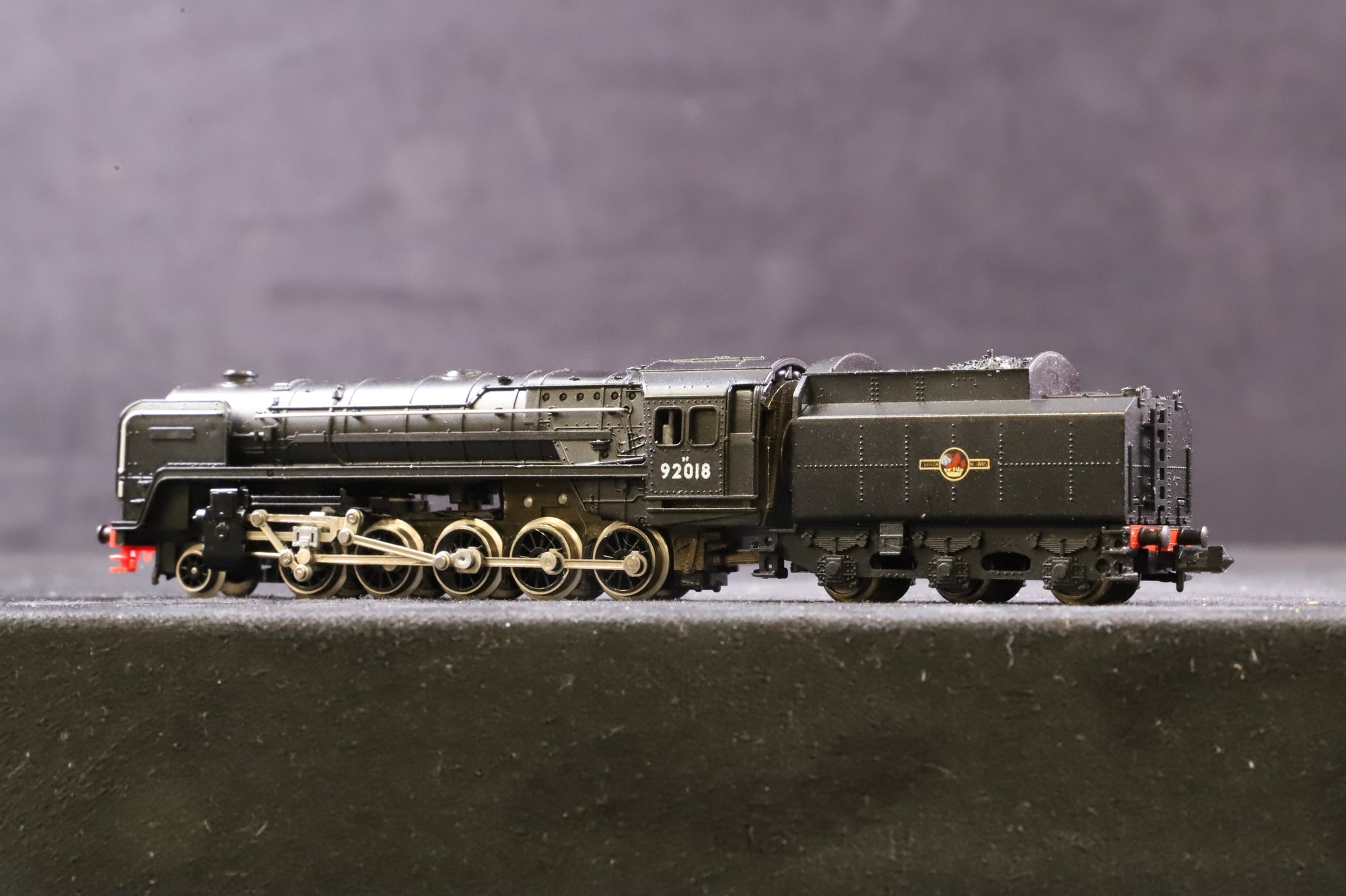 Hornby Minitrix N Gauge 207 Class 9F 92018 in BR Black w/ Late Crests
