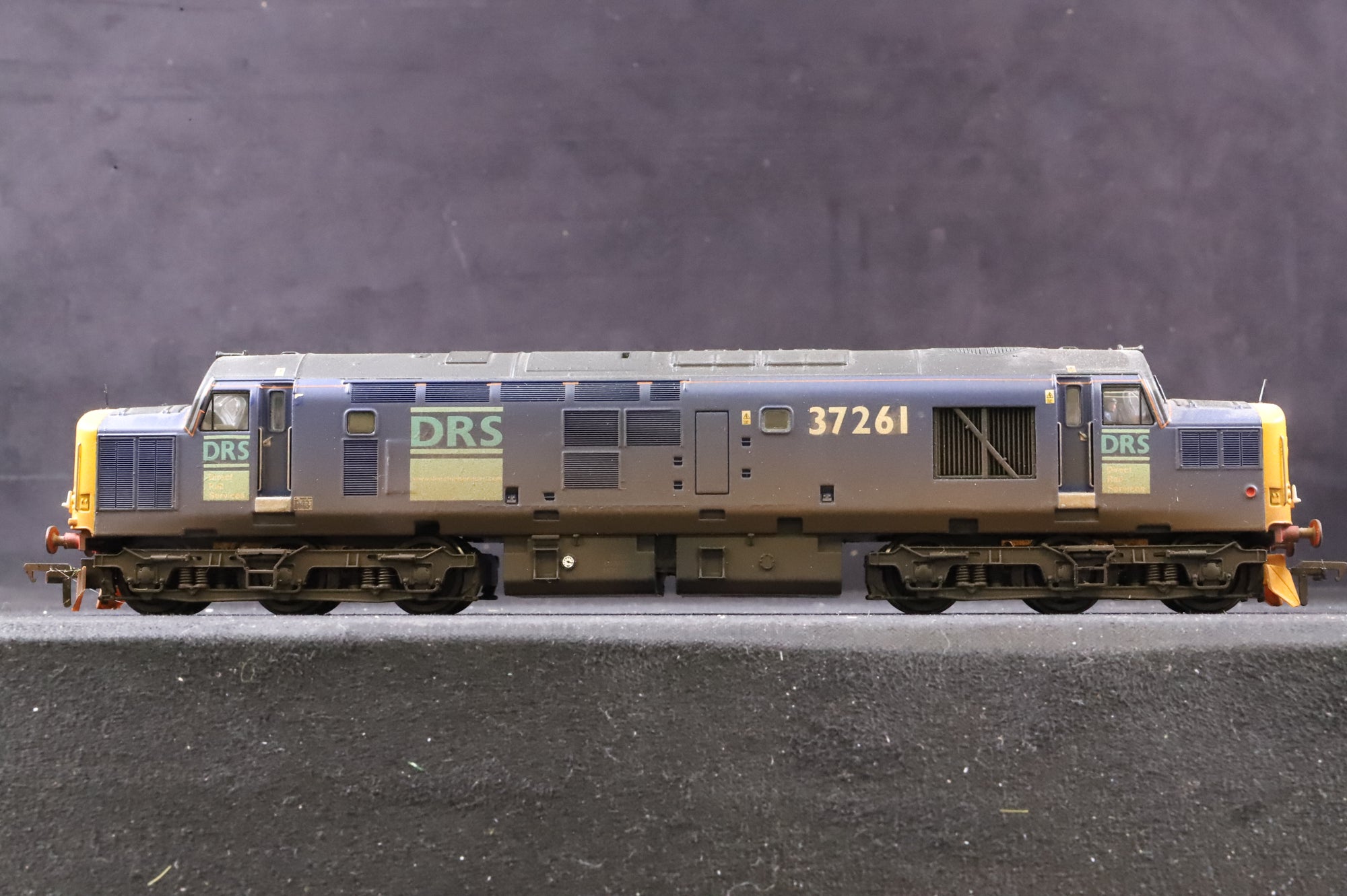 Bachmann OO Class 37 37261 in DRS Livery - Weathered