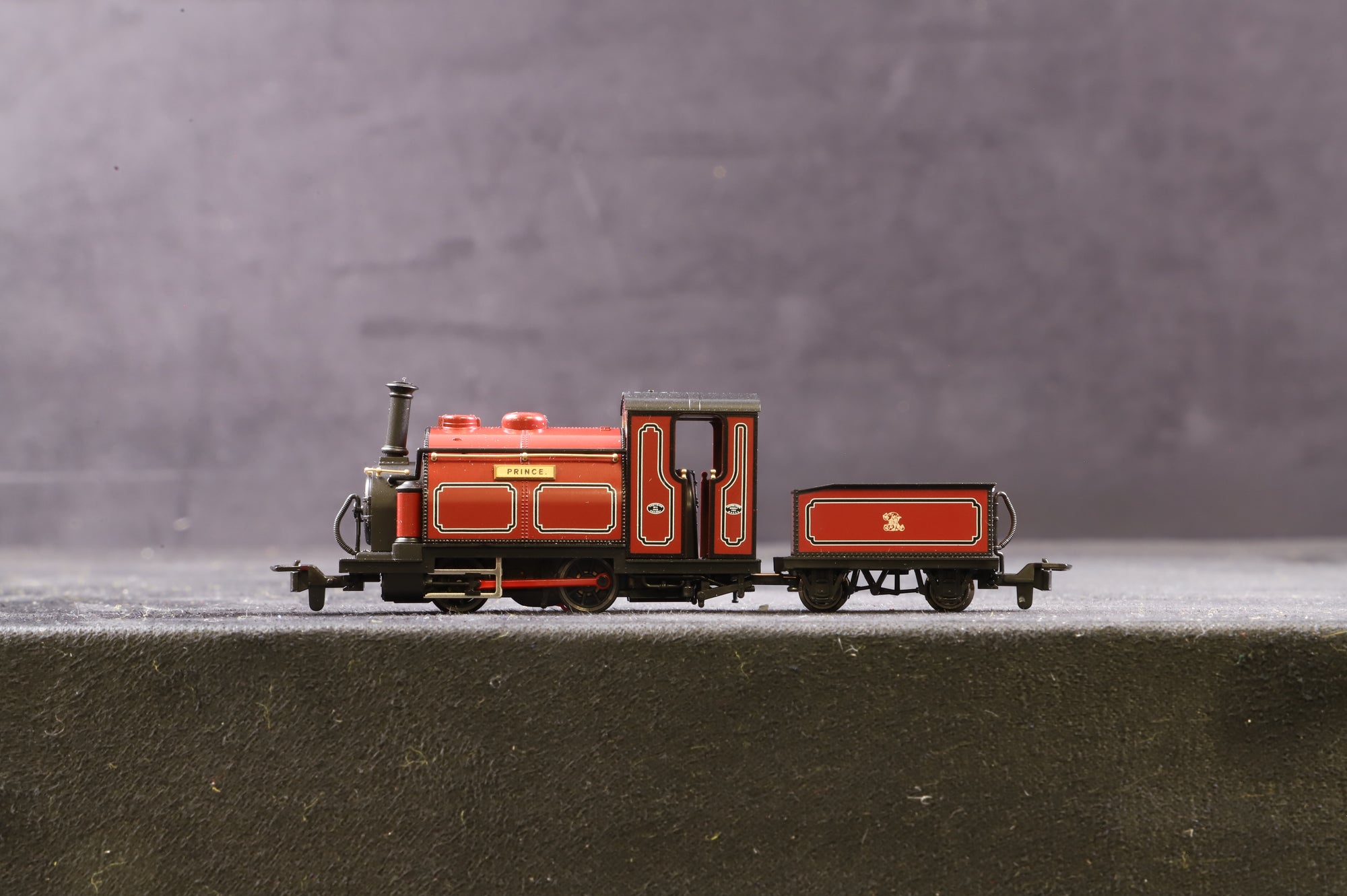 WORKSHOP Peco OO9 Small England 'Prince' Maroon NON RUNNER