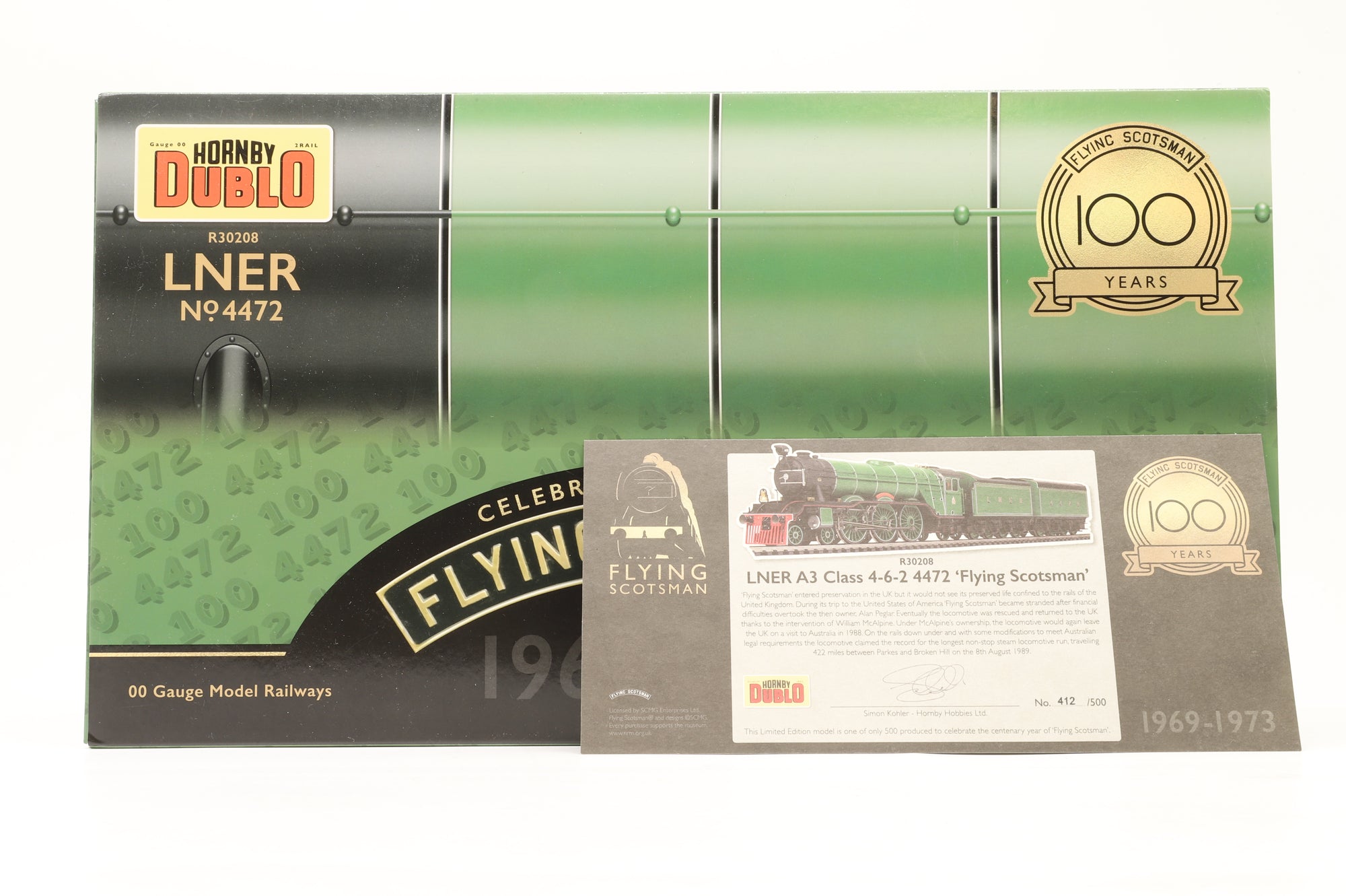 Hornby OO R30208 Class A3 '4472' 'Flying Scotsman' LNER Apple Green with Second Tender