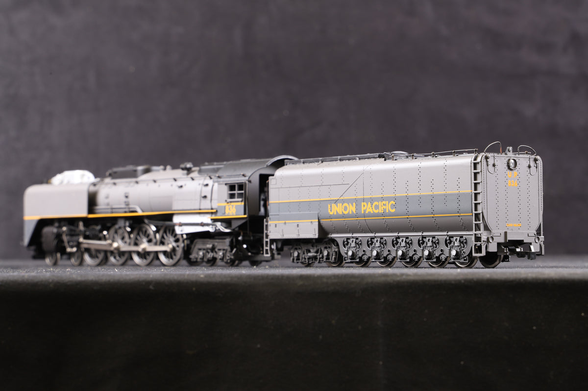 Rivarossi HO 1527 4-8-4 FEF-3 Union Pacific Grey Livery &#39;836&#39;