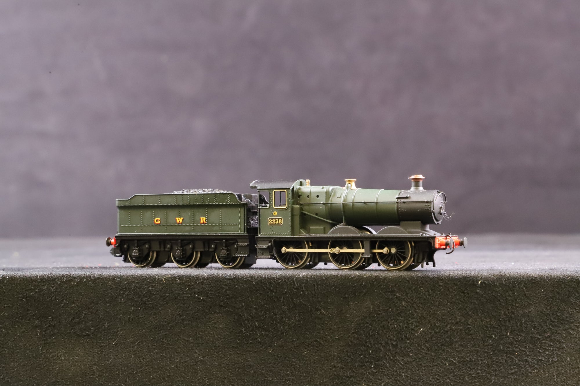 Peco N Gauge NL-24 Collett Goods Class 2238 in GWR Green