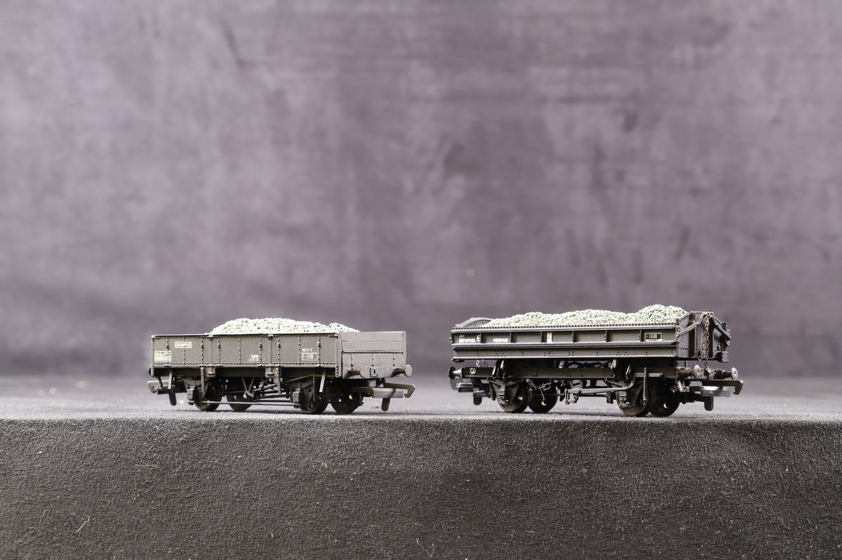 Cambrian Kit Built OO Mixed Rake Of 5 Mermaid/ Grampus Wagons