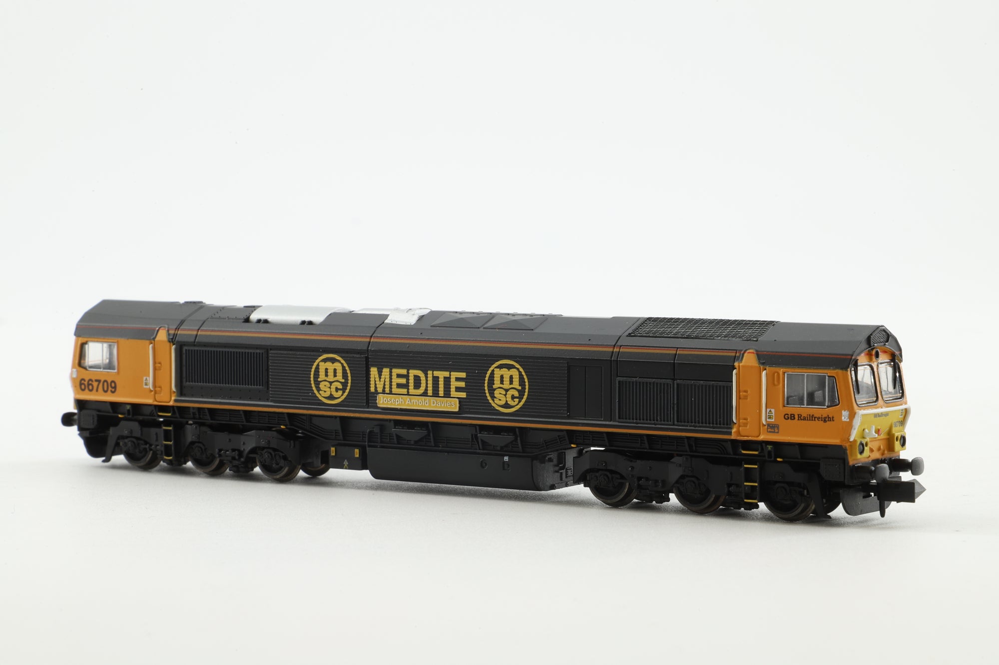 Dapol N ND-041 Class 66 '66709' 'Joseph Arnold Davies' GBRf Medite Livery