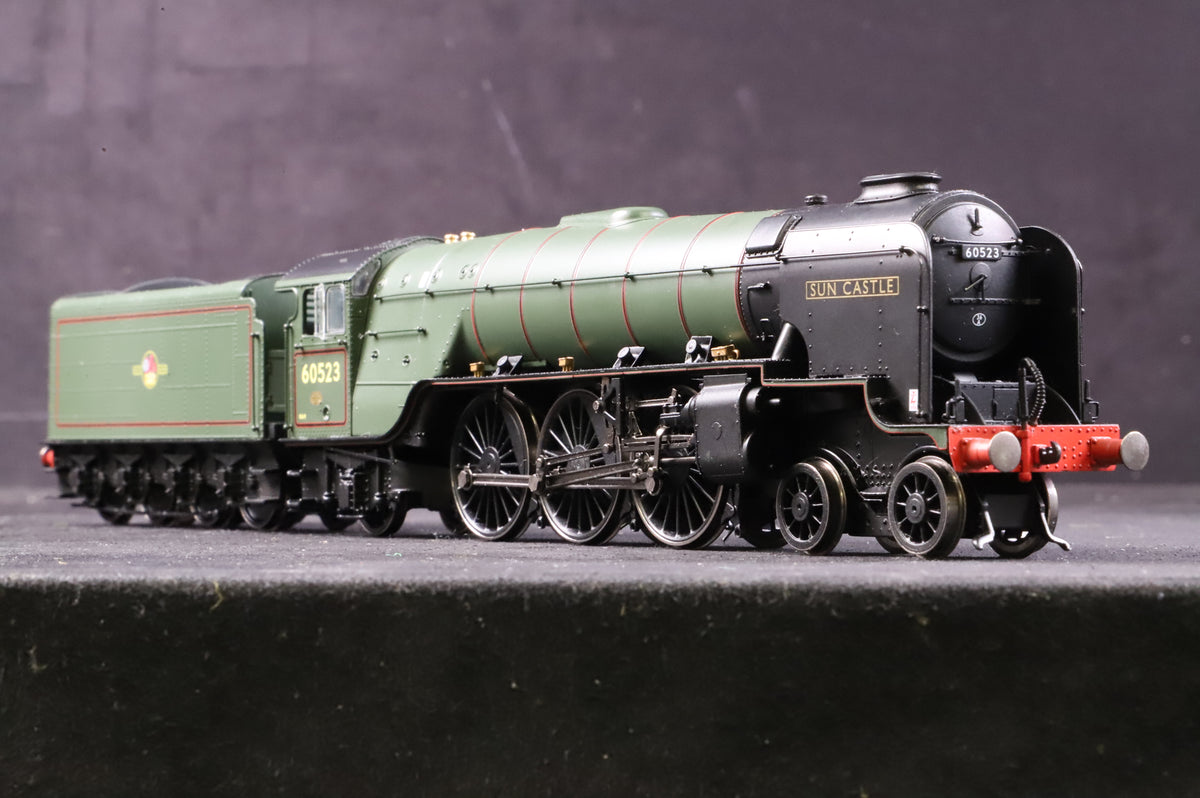 Hornby OO R3835 Class A2/3 60523 &#39;Sun Castle&#39; in Lined BR Green w/ Late Crests