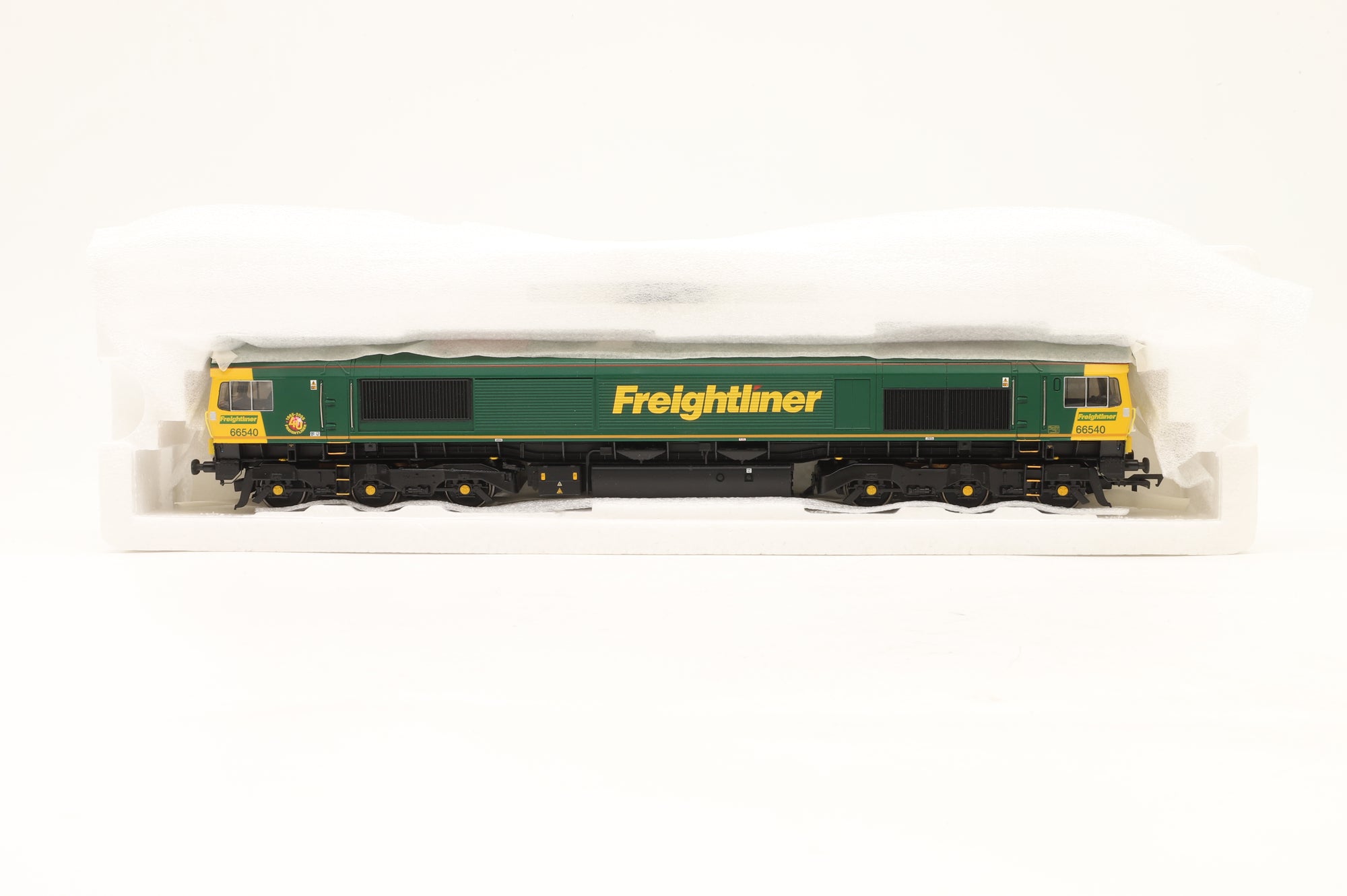 Bachmann OO 32-726K Class 66 Diesel '66540' 'Ruby' Freightliner