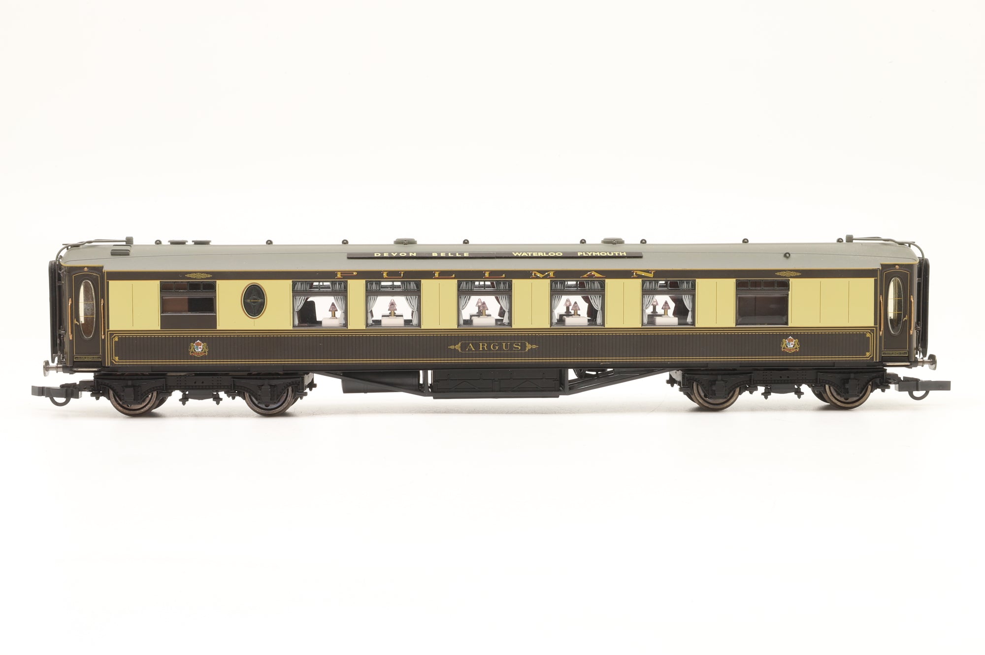Hornby OO Rake of 3 Devon Belle Pullman Cars