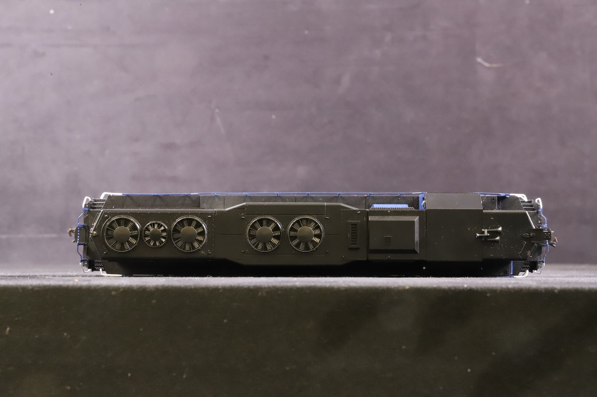 Atlas HO 9267 SD-35 High Nose Locomotive Montana Rail Link '701'