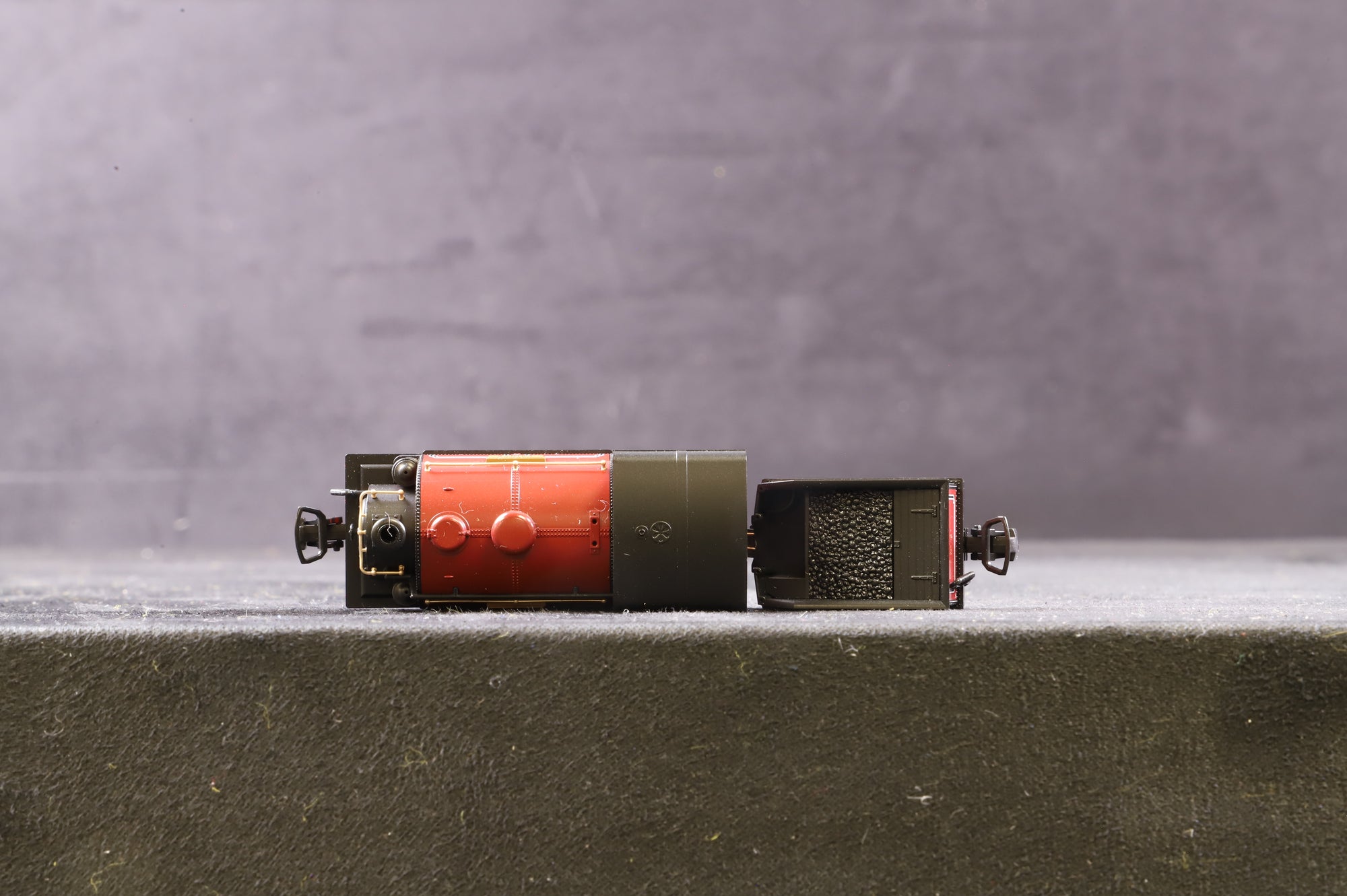 WORKSHOP Peco OO9 Small England 'Prince' Maroon NON RUNNER