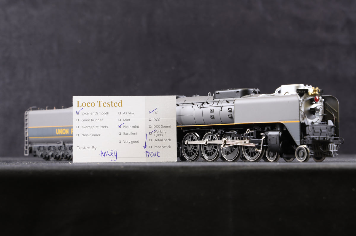 Rivarossi HO 1527 4-8-4 FEF-3 Union Pacific Grey Livery &#39;836&#39;