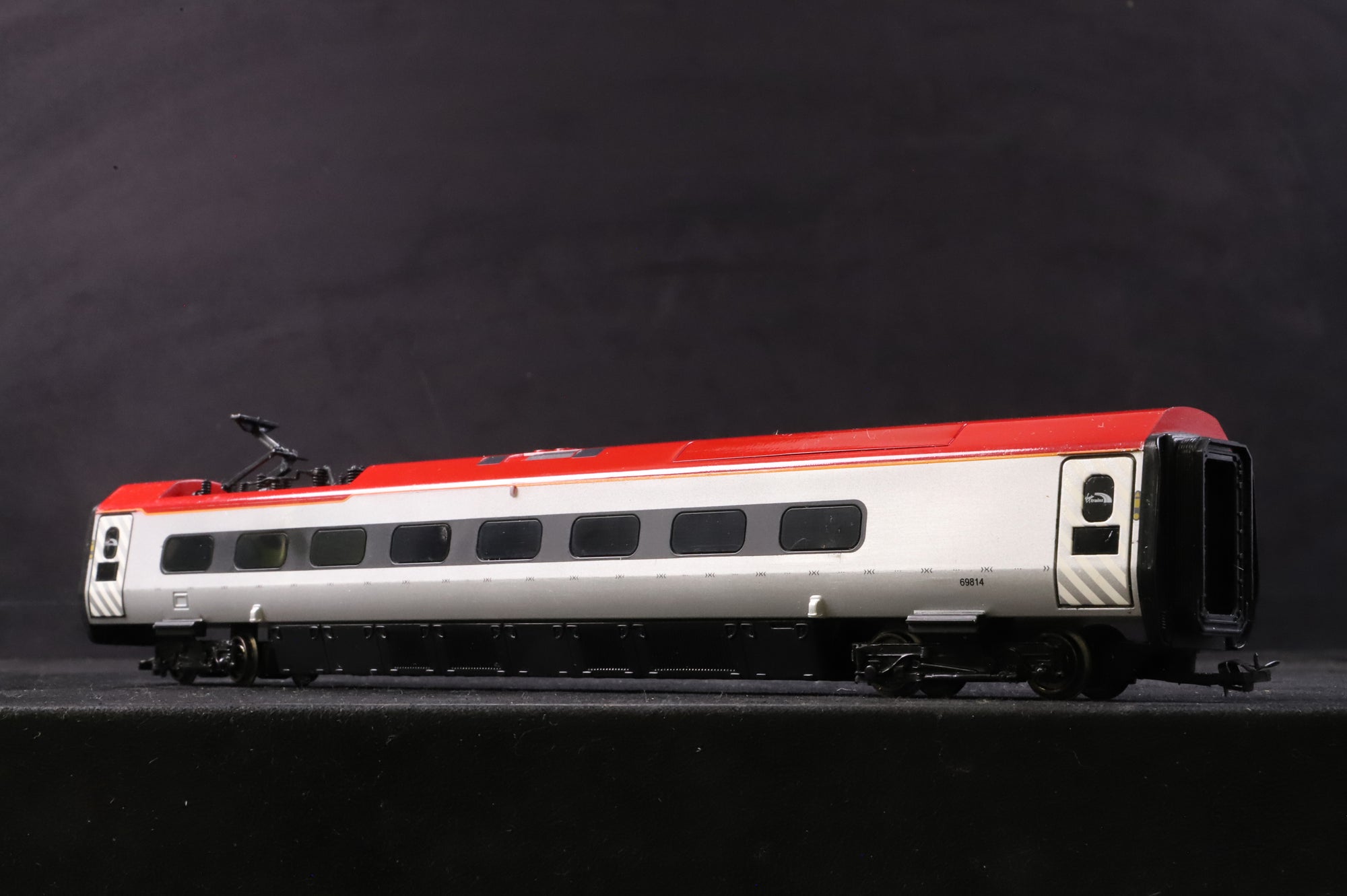 Dapol OO D390-14 Class 390 'Pendolino' 4 Car