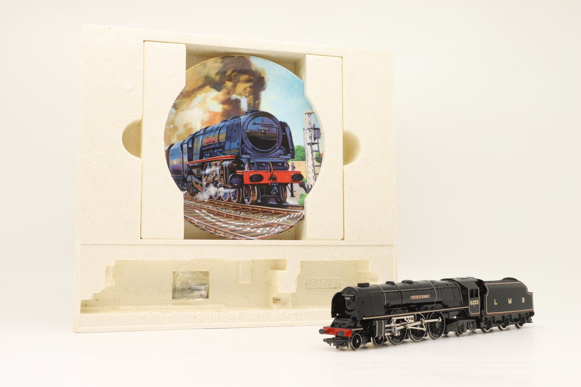 Hornby OO R648 School Class Collectors Train Set