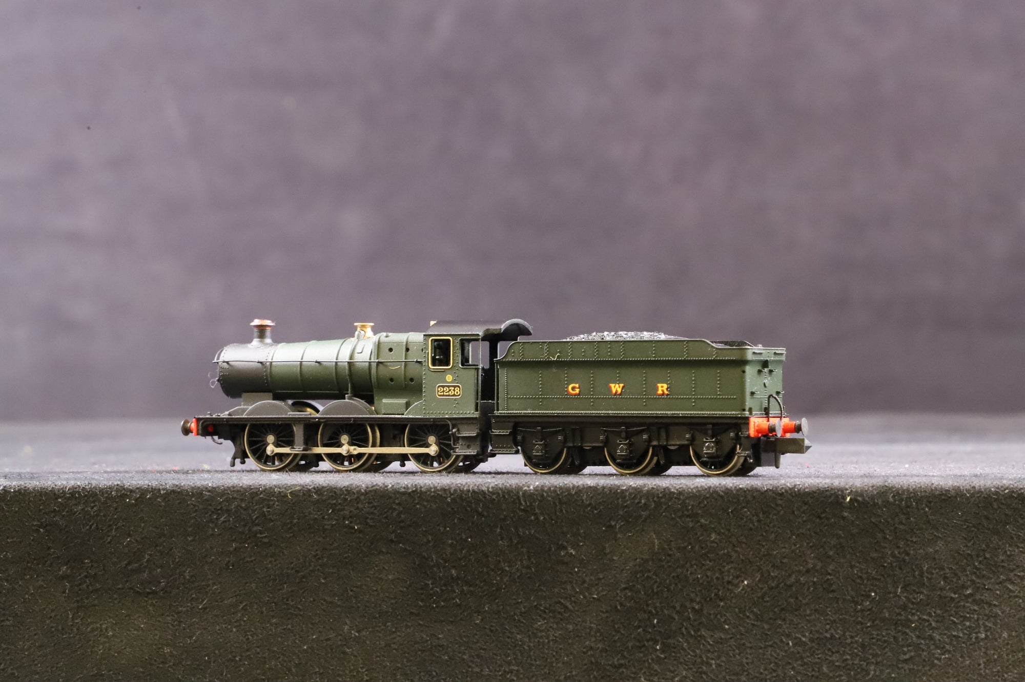 Peco N Gauge NL-24 Collett Goods Class 2238 in GWR Green