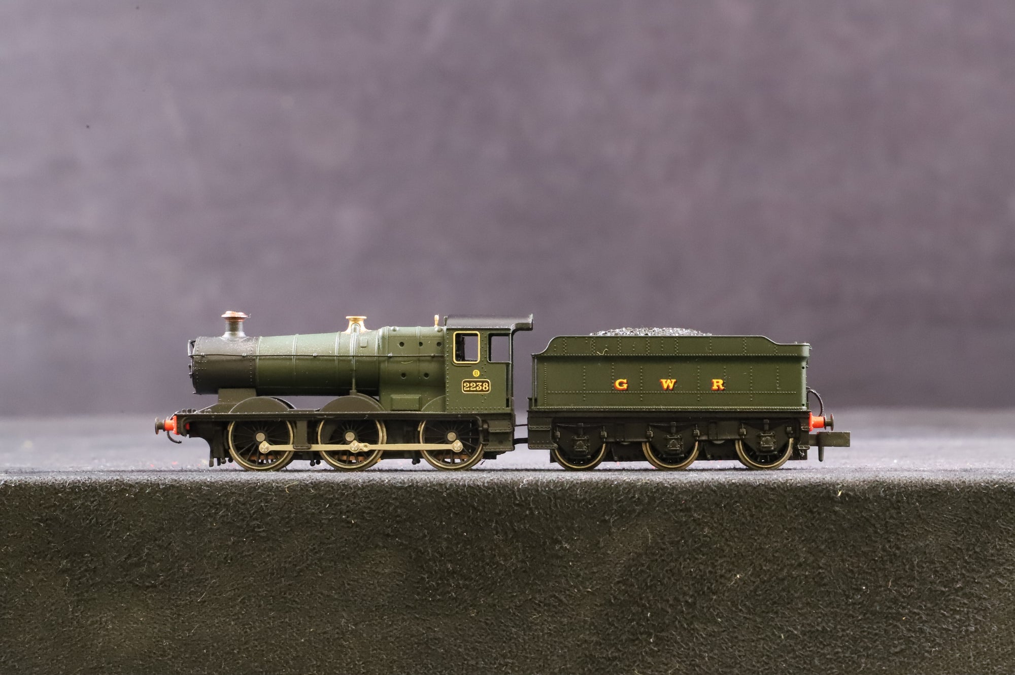 Peco N Gauge NL-24 Collett Goods Class 2238 in GWR Green