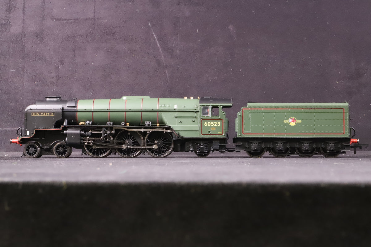 Hornby OO R3835 Class A2/3 60523 &#39;Sun Castle&#39; in Lined BR Green w/ Late Crests