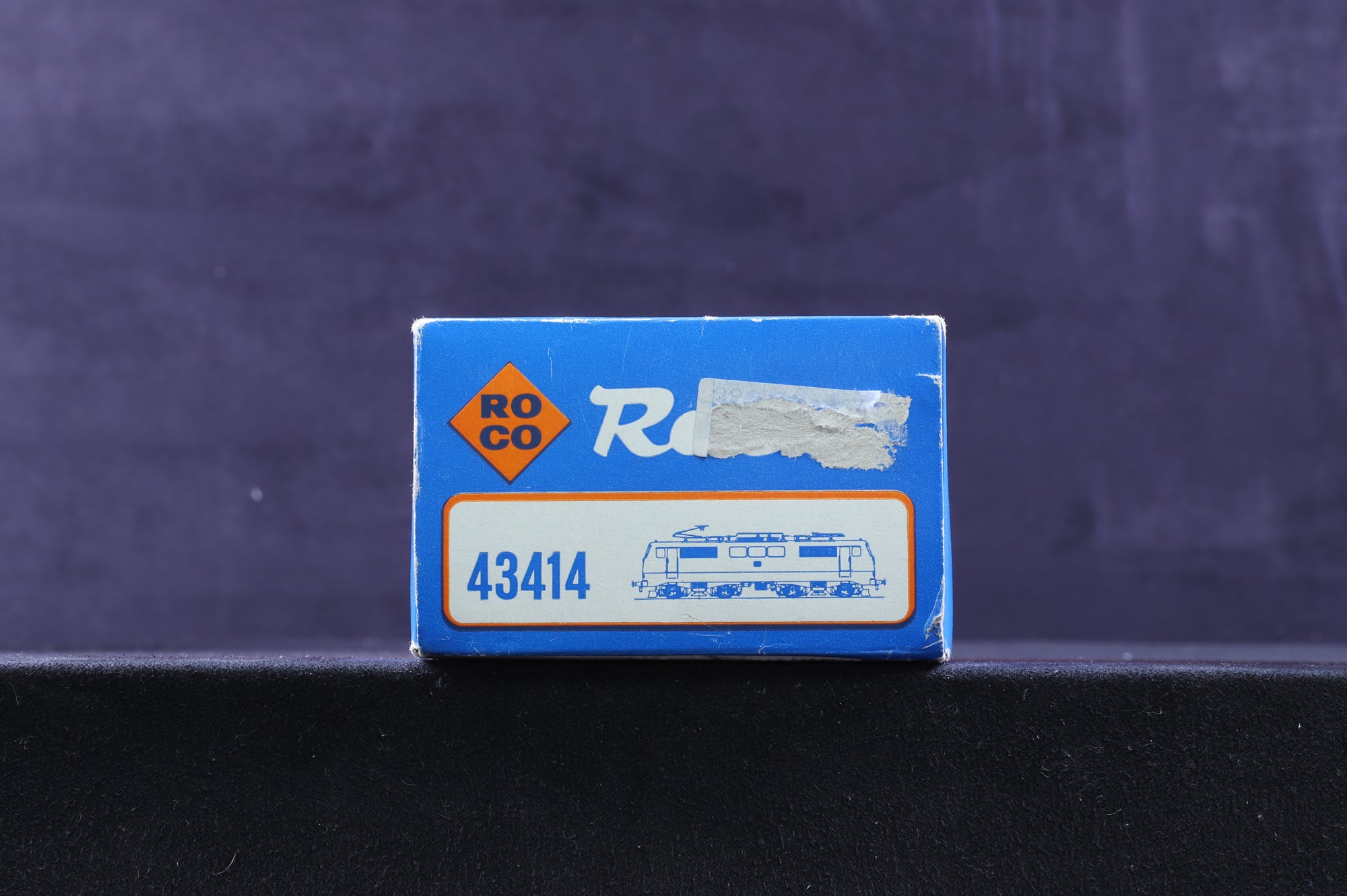 Roco HO 43414 BR111 DB Cream and Orange