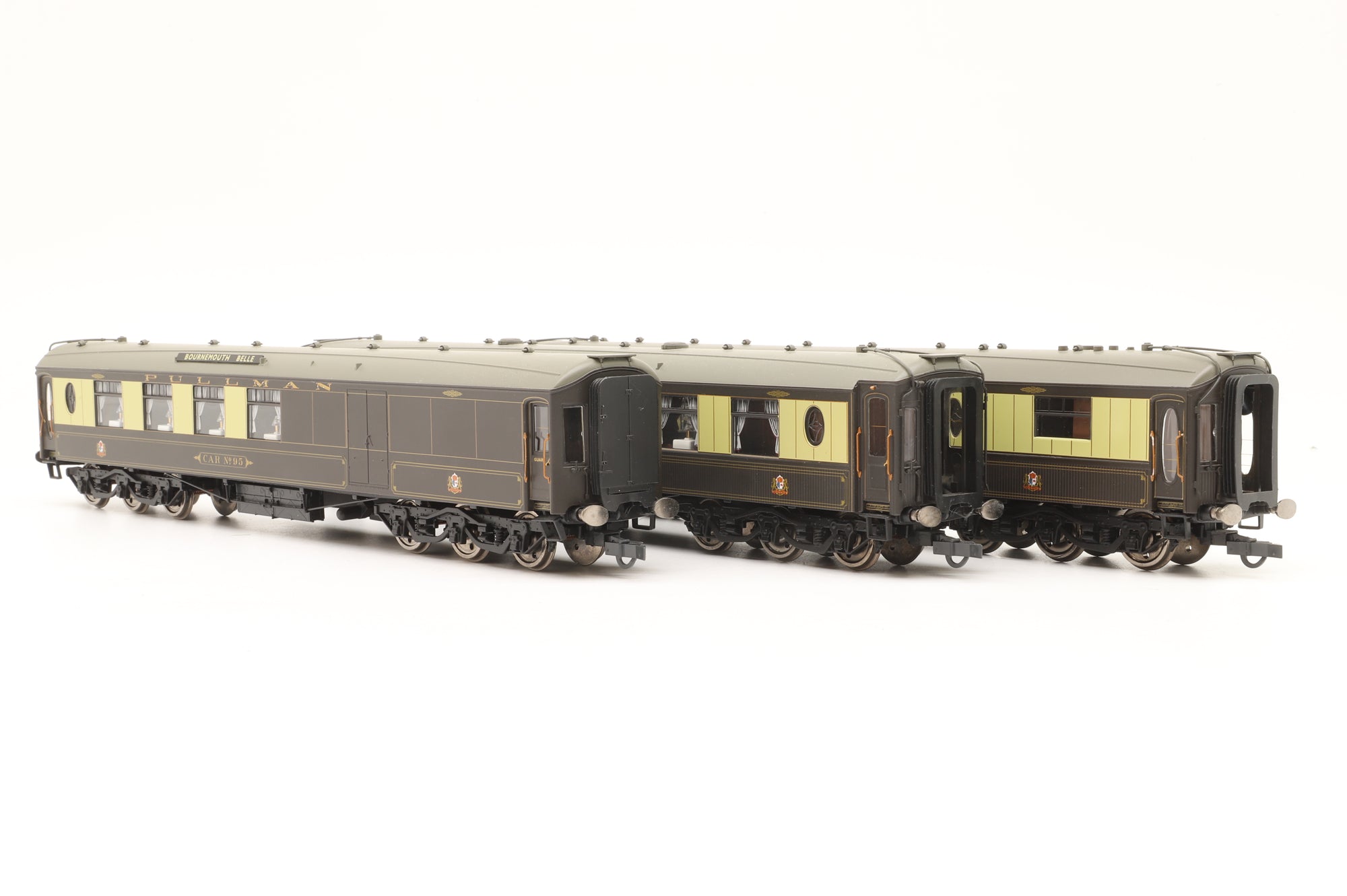 Hornby OO Rake of 3 Bournemouth Belle Pullman Cars