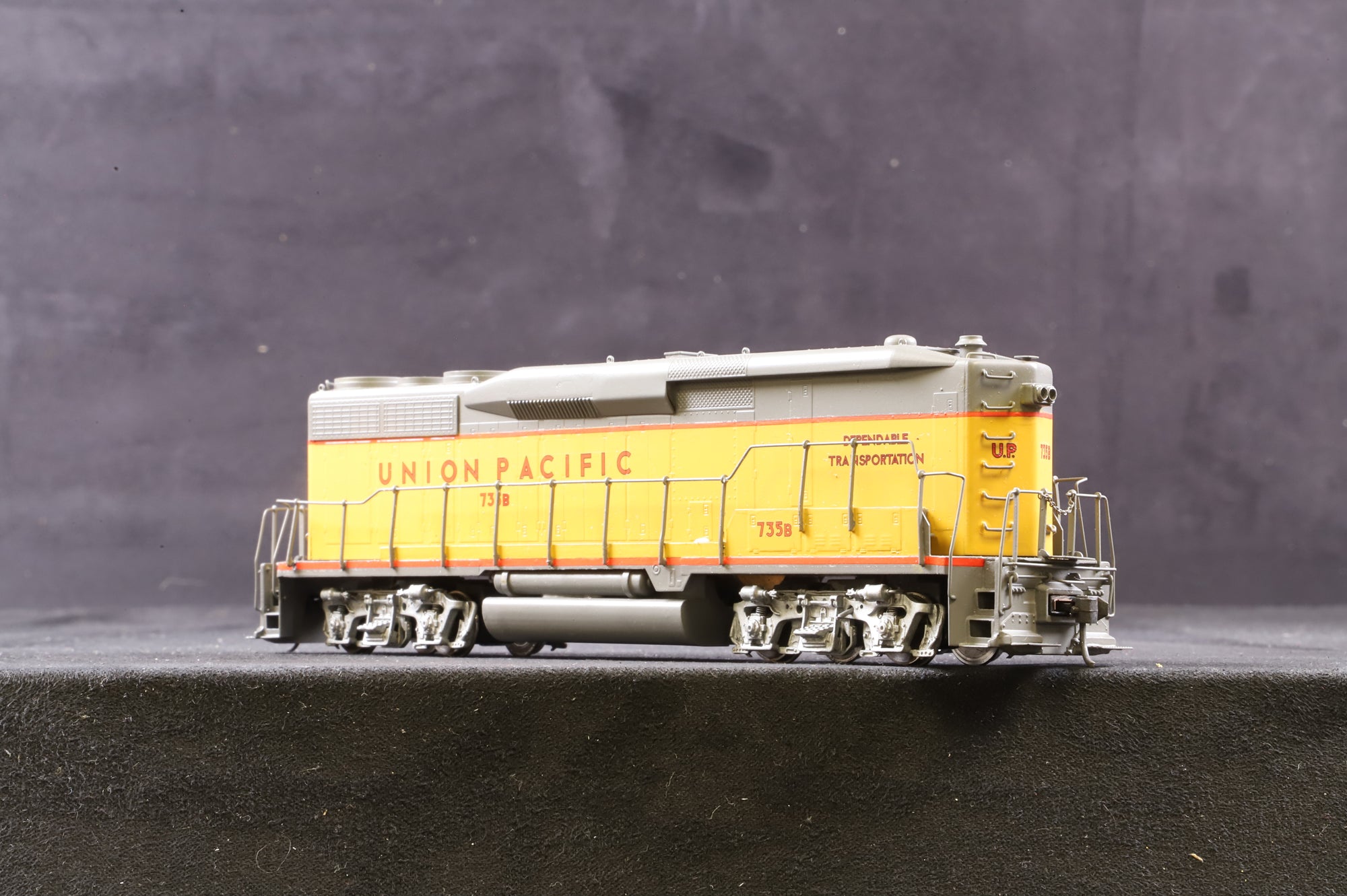 Overland Models / Ajin HO Brass GP30 A & B Unit 'Union Pacific'