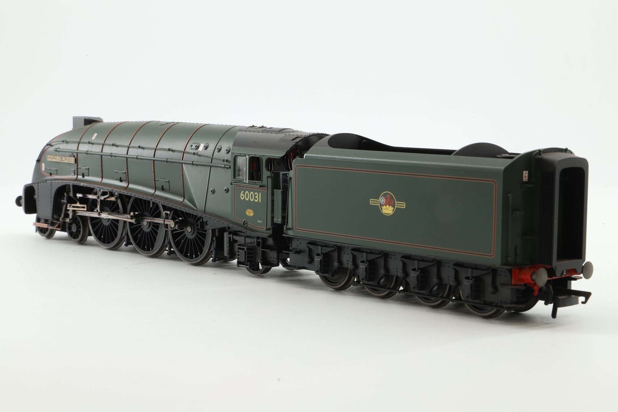 Hornby OO R2340 BR 4-6-2 Class A4 'Golden Plover'
