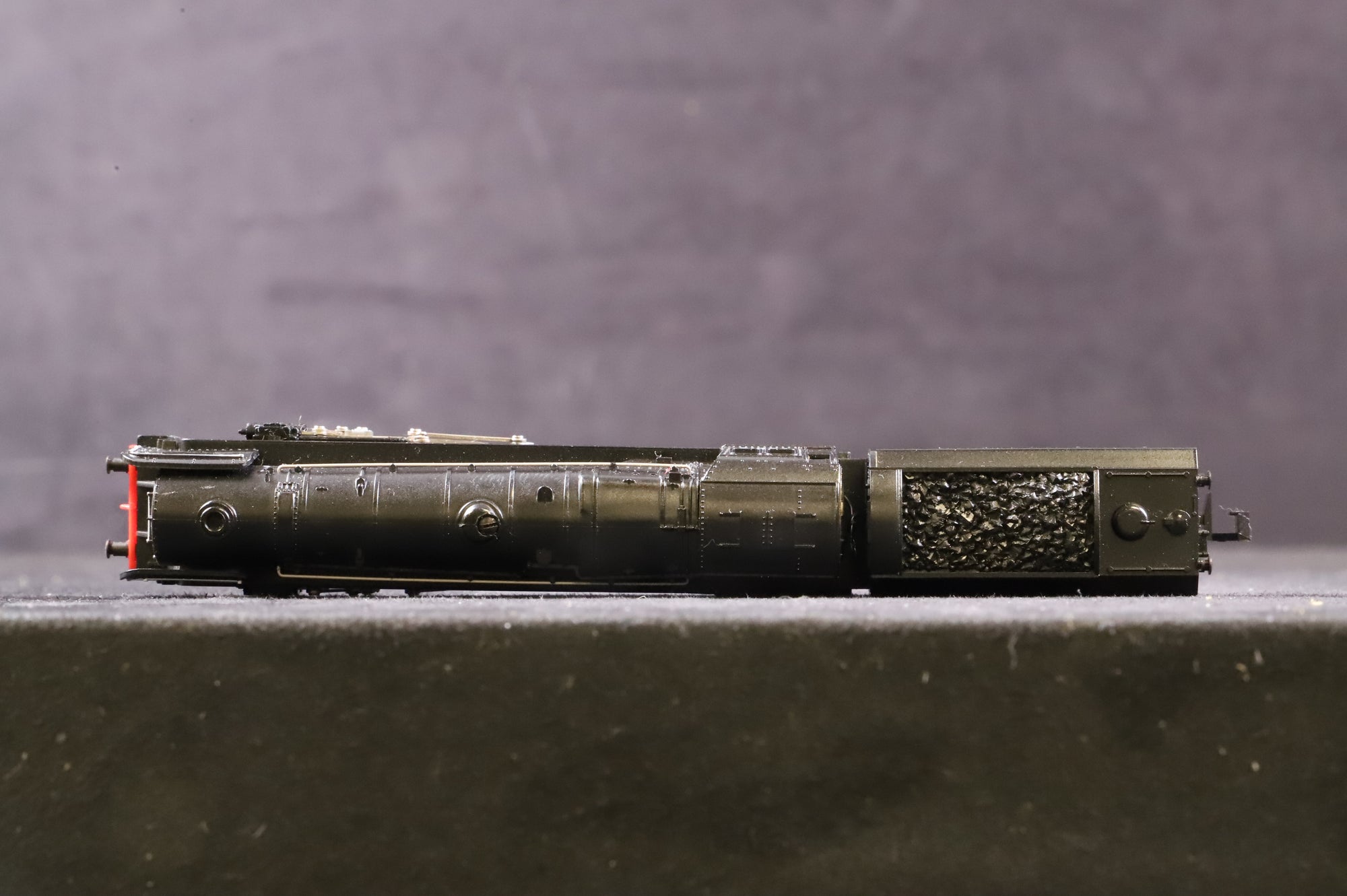 Hornby Minitrix N Gauge 207 Class 9F 92018 in BR Black w/ Late Crests