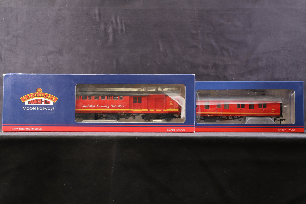 Bachmann OO Pair of BR Mk1 Royal Mail Vans, Inc. 39-184B &amp; 435