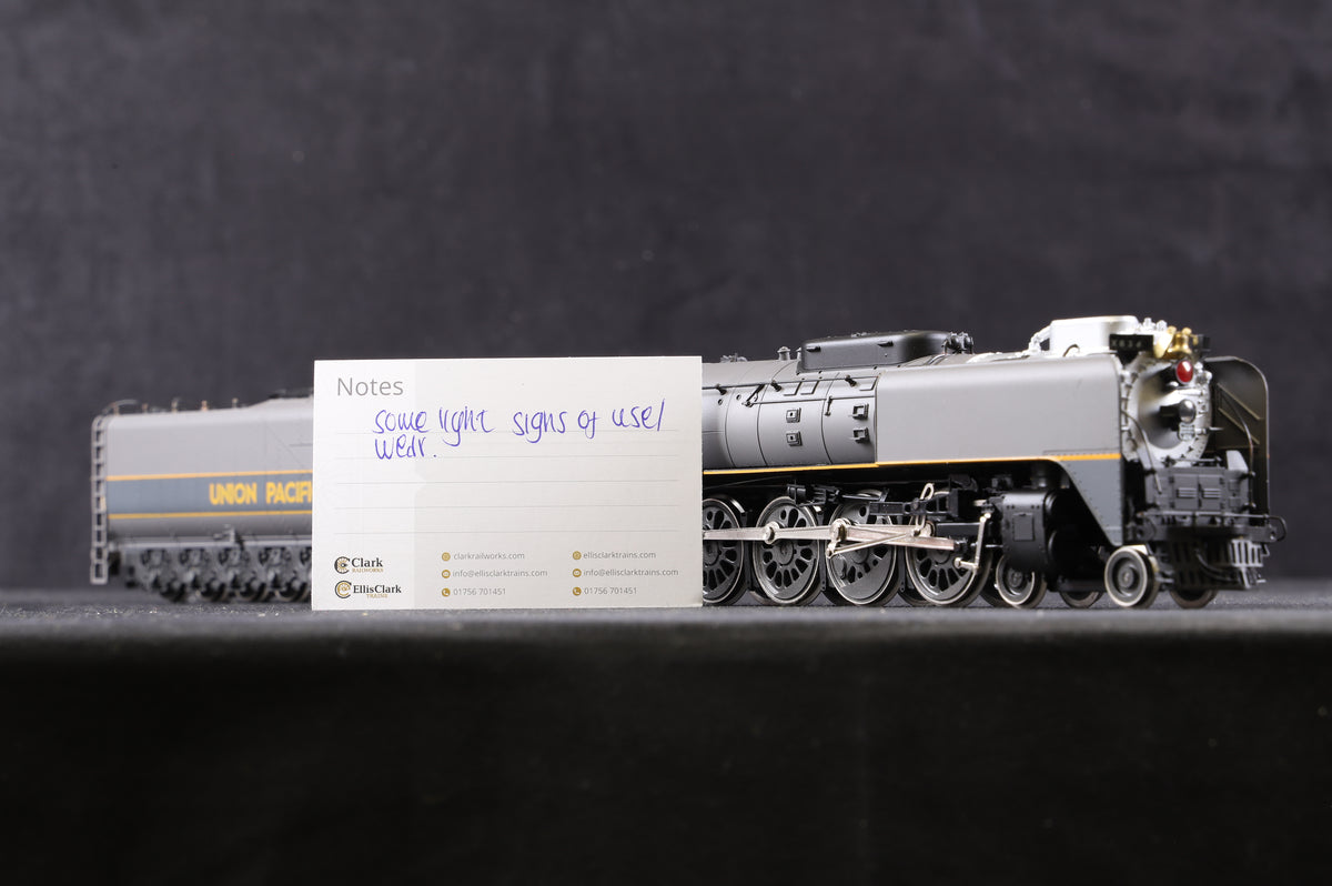 Rivarossi HO 1527 4-8-4 FEF-3 Union Pacific Grey Livery &#39;836&#39;