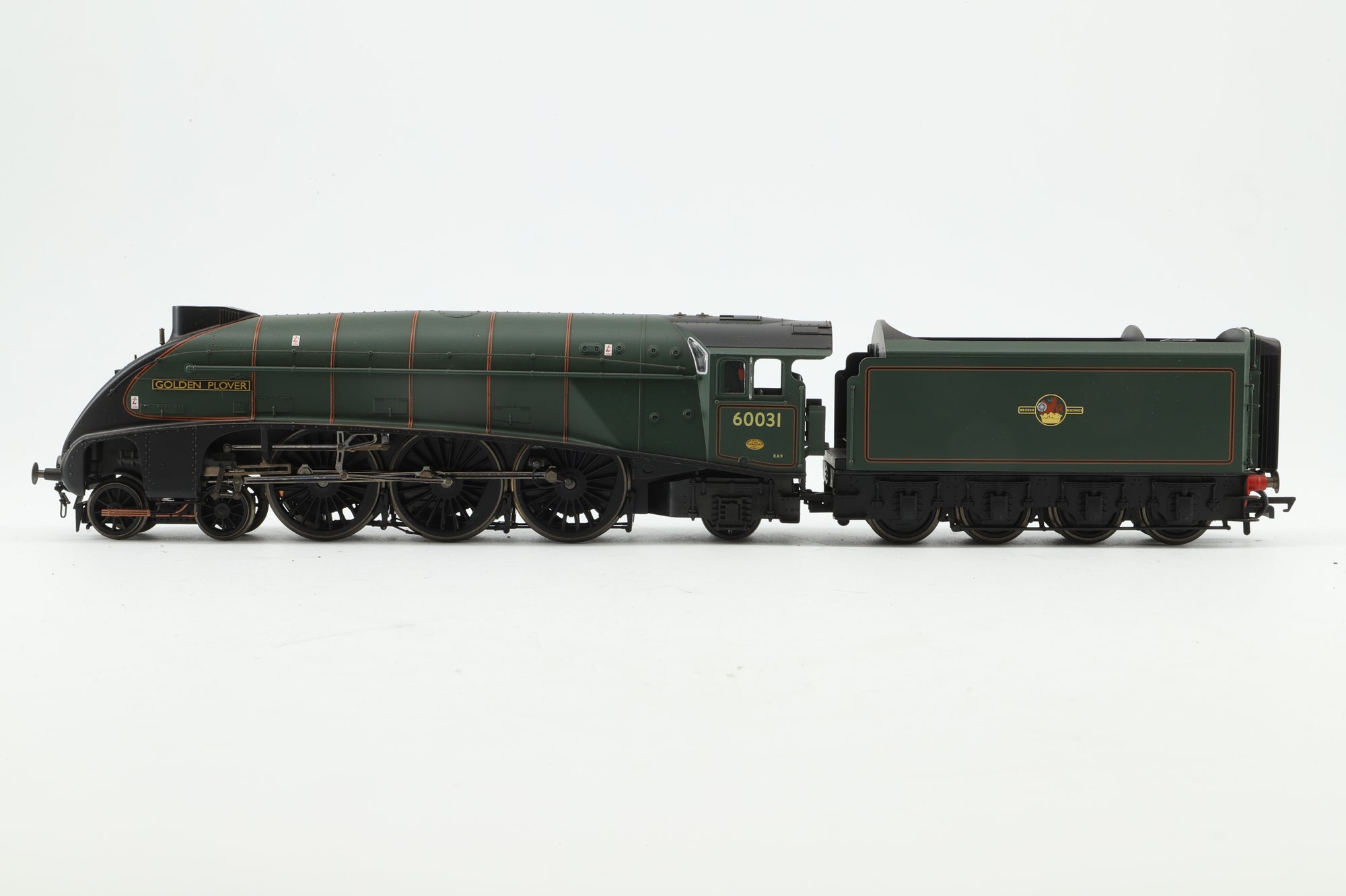 Hornby OO R2340 BR 4-6-2 Class A4 'Golden Plover'