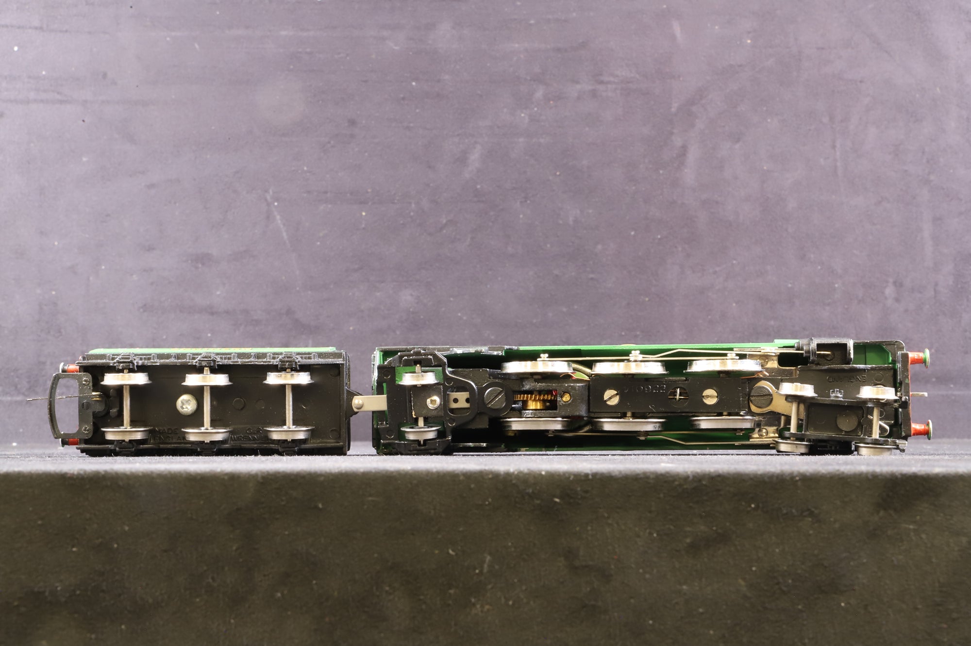 Wrenn OO W2265/A Golden Arrow SR Fighter Pilot