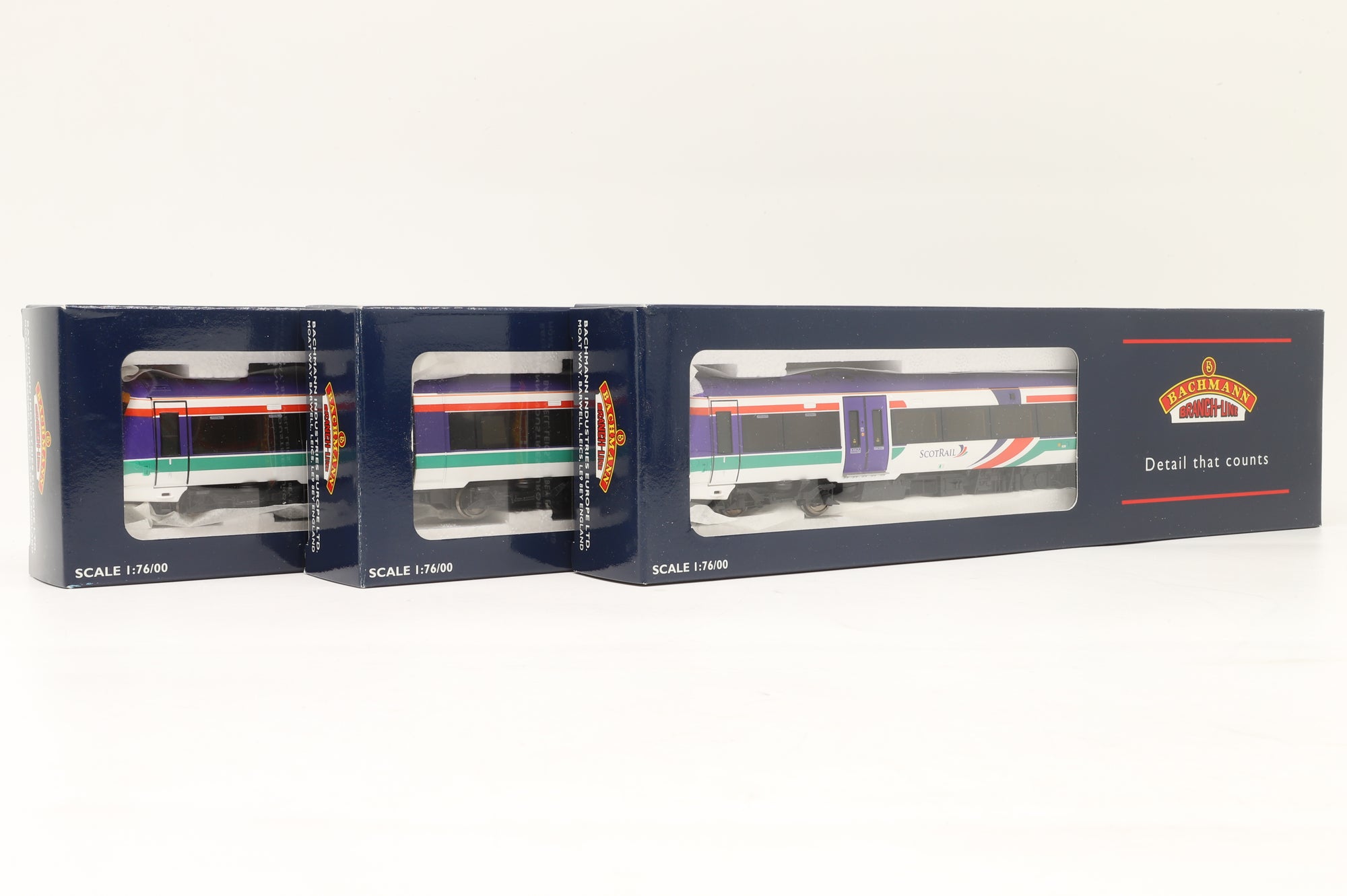 Bachmann OO 32-461 Class 170/4 Turbostar 3 Car DMU Scotrail