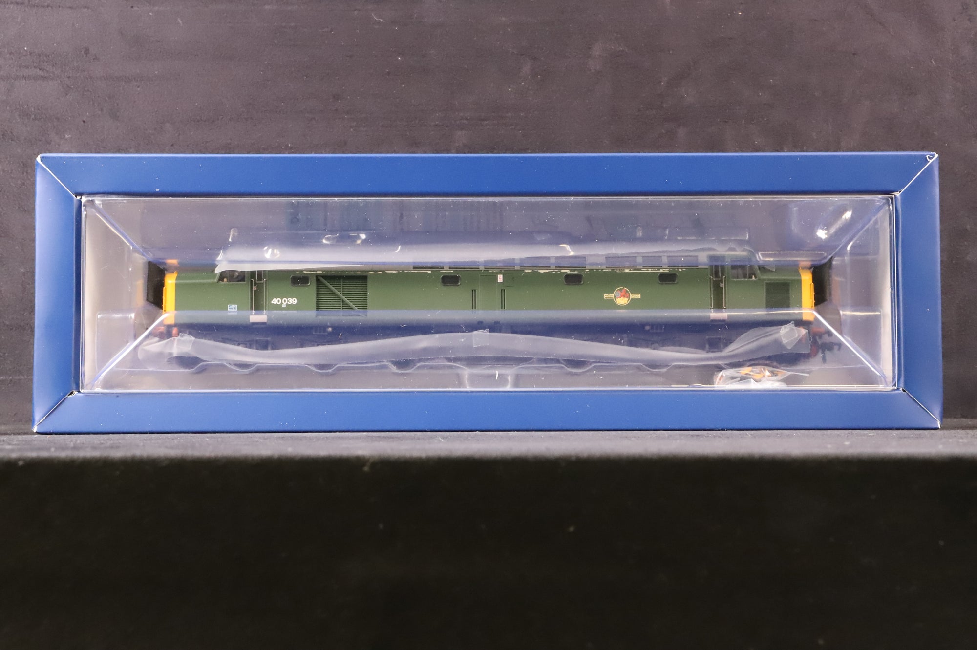 Bachmann OO 32-492SF Class 40 '40039' BR Green Full Yellow Ends Weathered DCC Sound