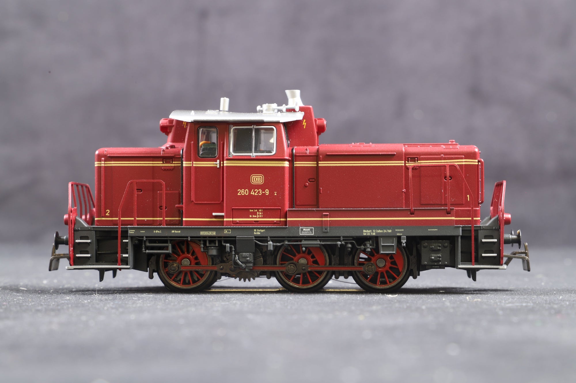 Marklin HO 37615 Diesellokomotive BR 260 DB Ep.IV, 3-Rail, MFX Sound